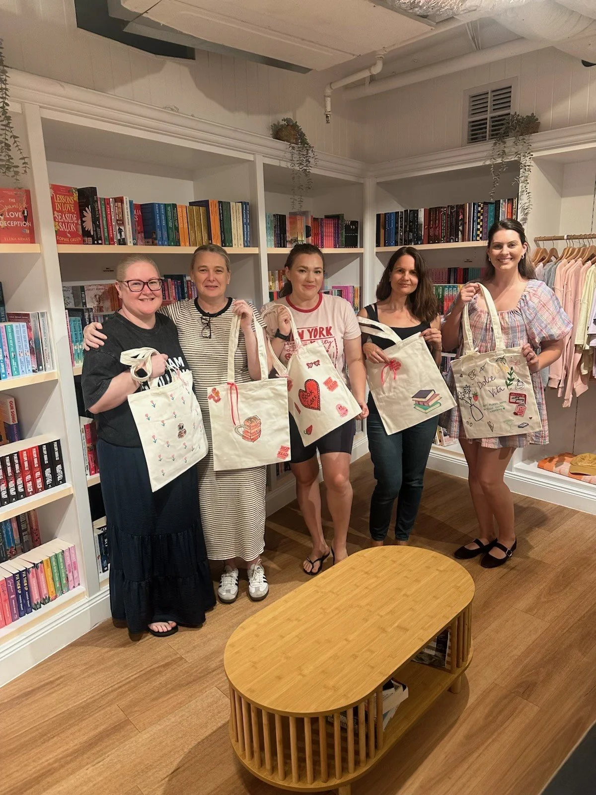 Tote Paint &amp; Sip Workshop 