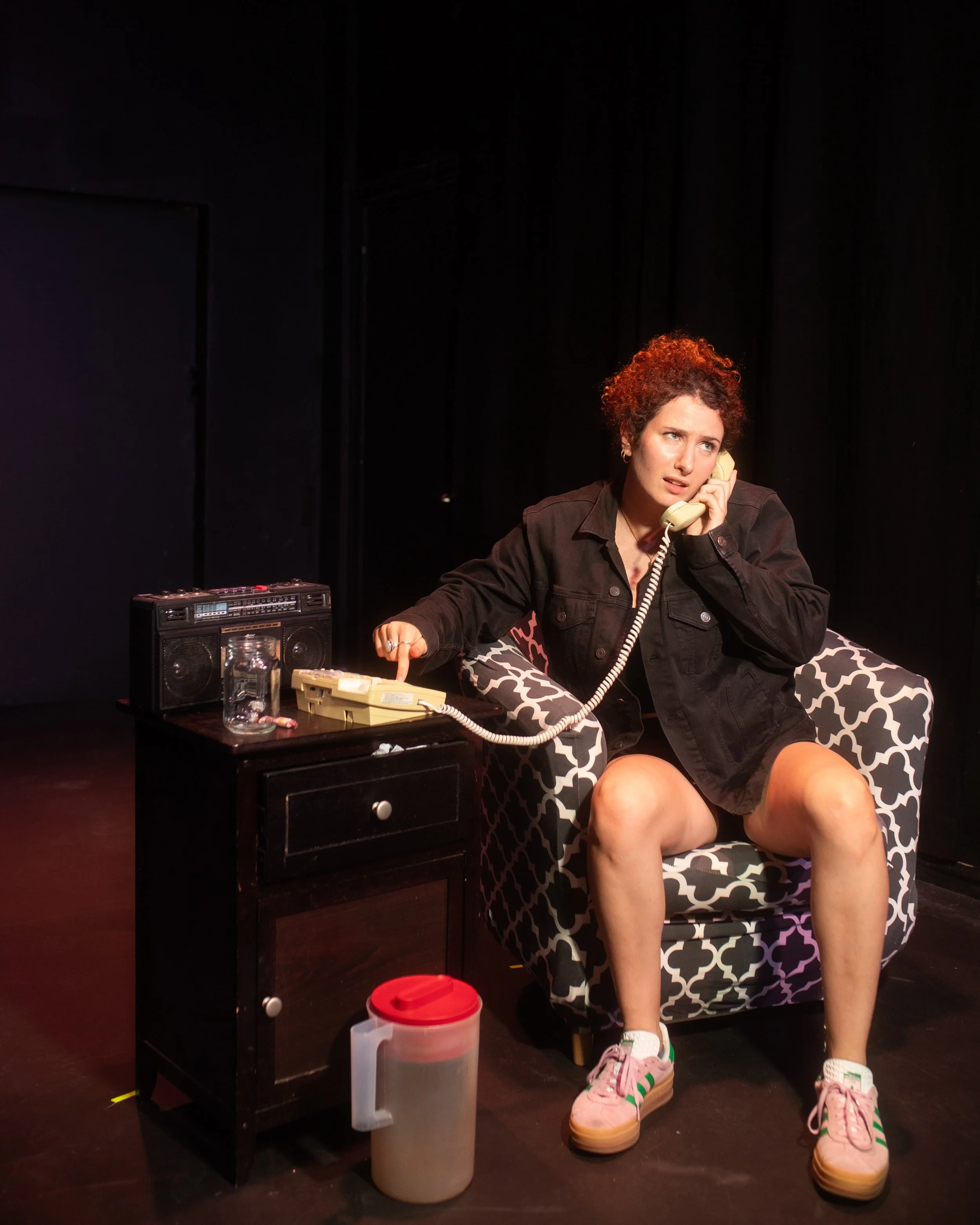 Mariluna Beacy in Hotline