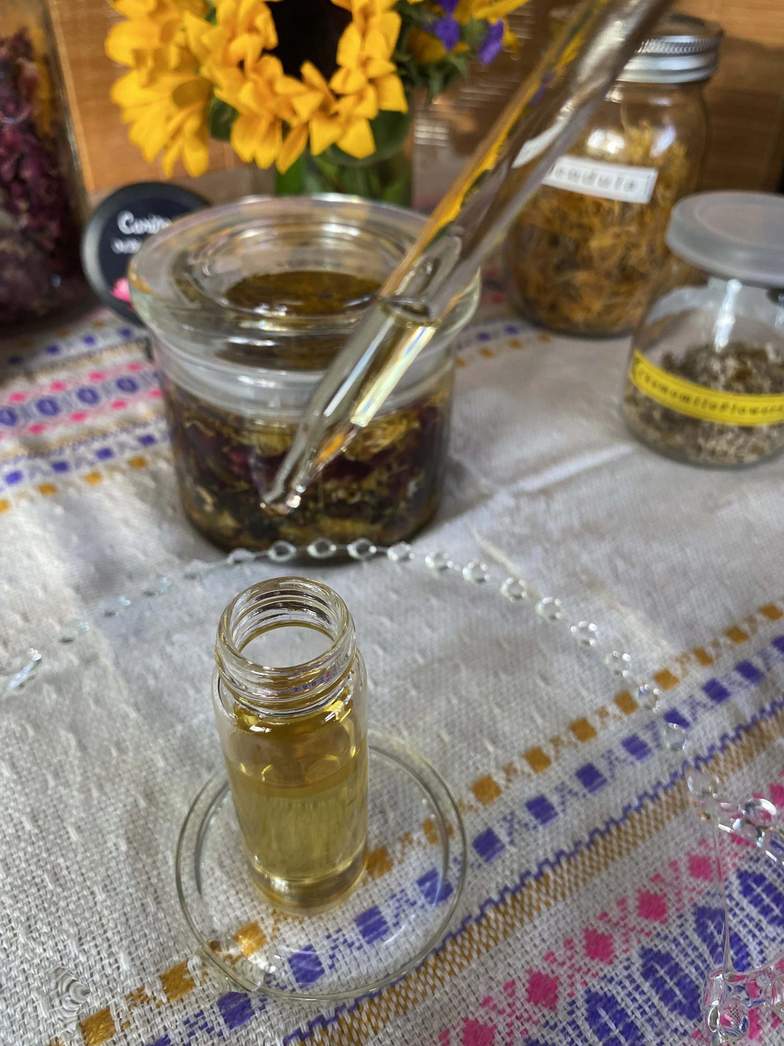 Cariñosas herbal infused body/bath oil