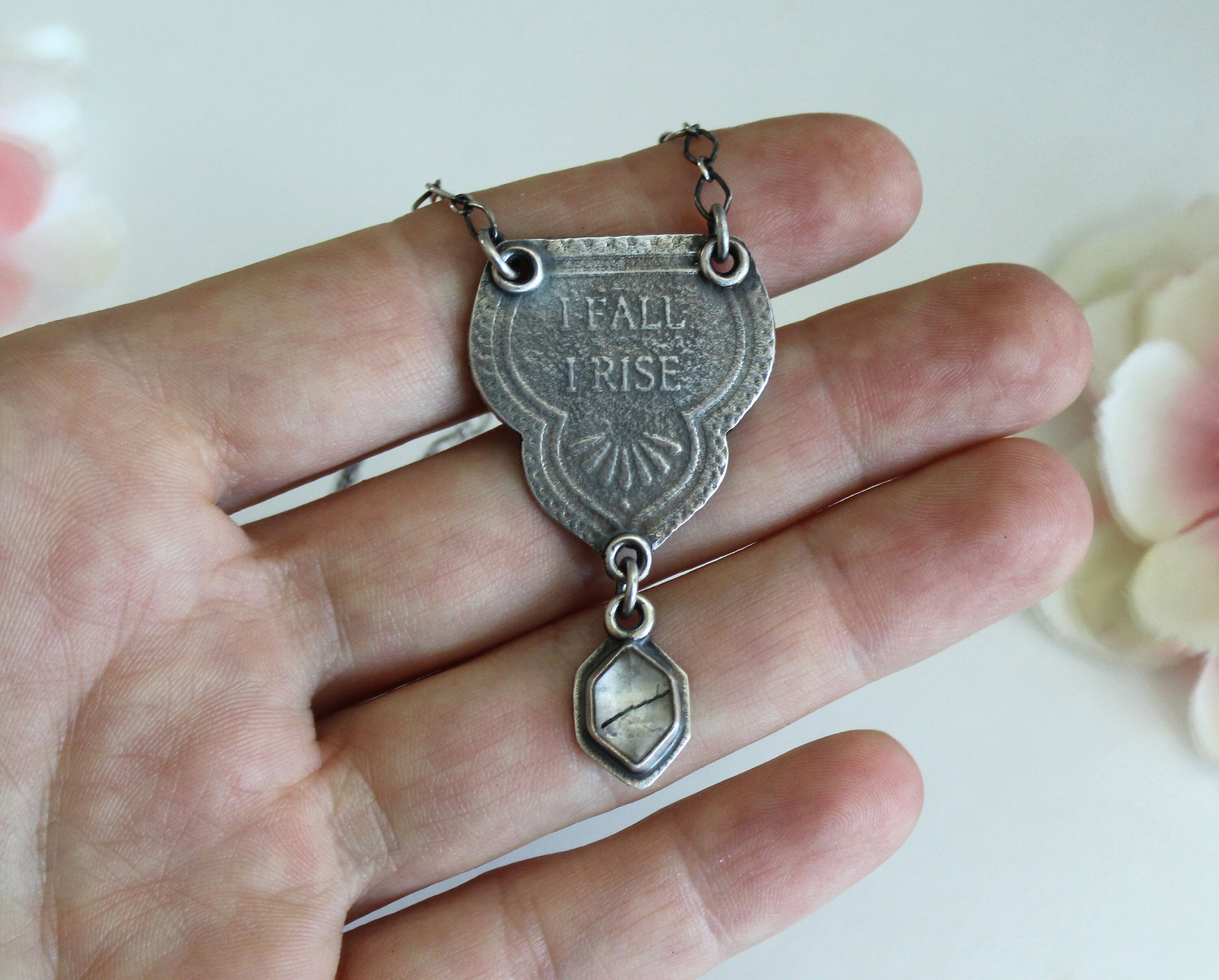 https://i.etsystatic.com/7941806/r/il/d8436c/5632594065/il_fullxfull.5632594065_fssj.jpg