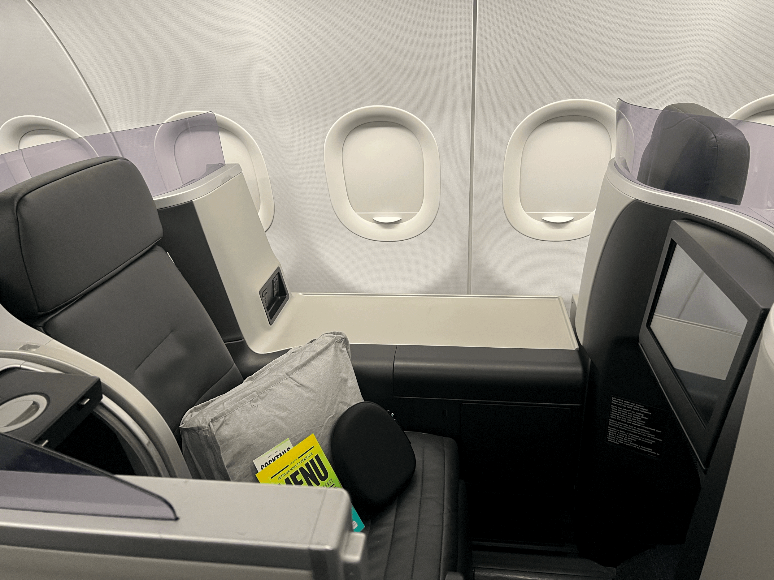 JetBlue Mint Business Class (JFK to SFO) Airbus A321