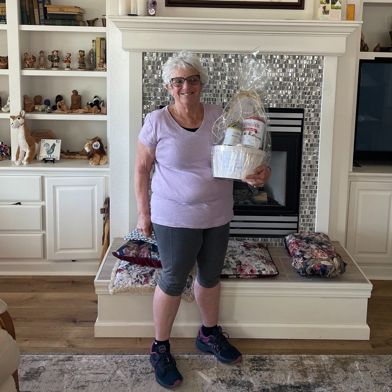 🎉 Meet our Winner! 🌟 

Last week we held a raffle at the Sun City Lincoln Hills Vendor fair, and today we've drawn our lucky winner! Meet Mary, a proud resident of the Sun City Lincoln Hills community. Her hobbies include quilting and traveling. Sh