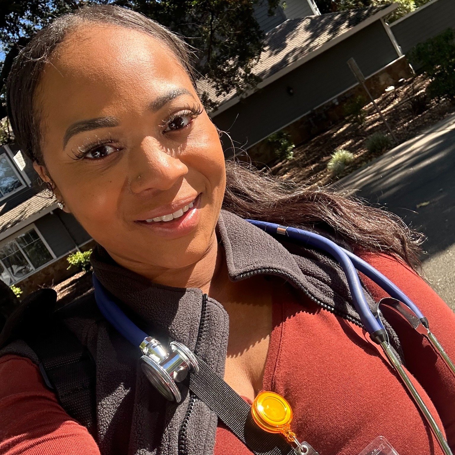 We love to see a friendly face!🌷🌞

Nurse Candy out and about on the road providing the warmest of patient care. We love you nursecandy_healtheducator and @empoweredha 🌼💜 And our team at Amari!

#hospice #hospicecare #compassionatecare #homehealth