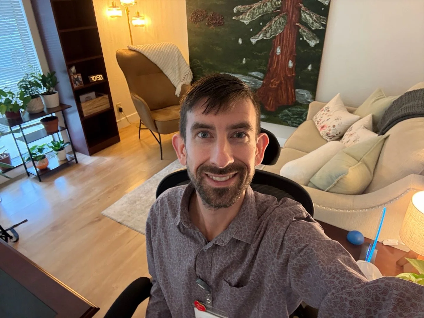 Shout out to our Medical Social Worker and Volunteer Coordinator, Lauren for decorating and furnishing our Bereavement and Psychological office! Thank you so much for helping create such a warm and inviting space for healing.❤️&zwj;🩹