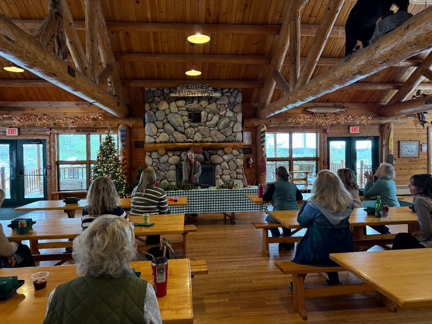 Yesterday we hosted our Holiday Centerpiece Workshop with Sydney from Upsy-Daisy Floral, and it was such a joy! We loved spending the afternoon creating, laughing, and getting festive with all the wonderful ladies at Camp. Thank you for bringing the 