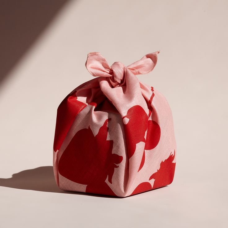 Meaningful Gifting: The Art of Giving Beautifully