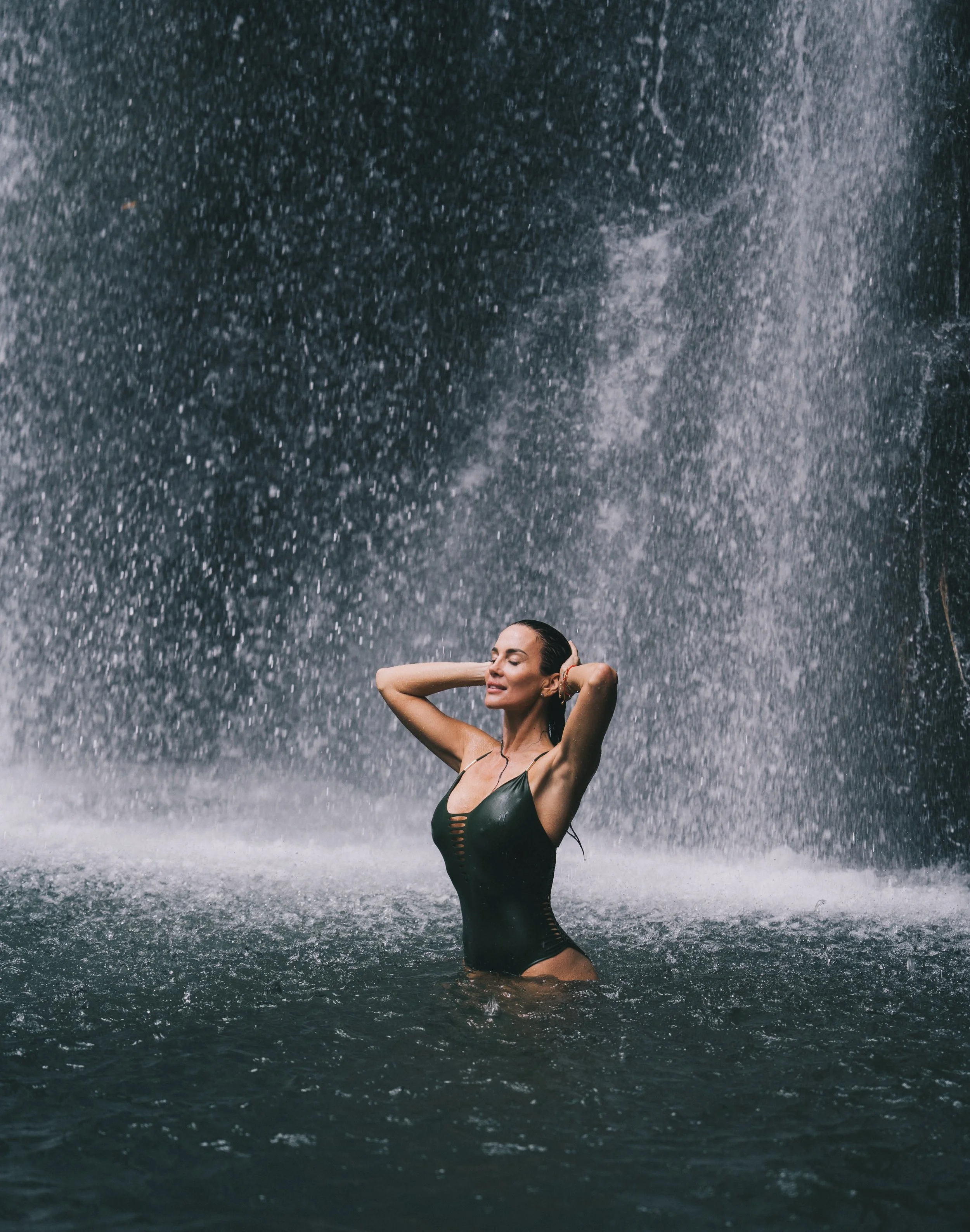 A woman connected to her life force will forever be in her prime.

📸 @koming.darmawan