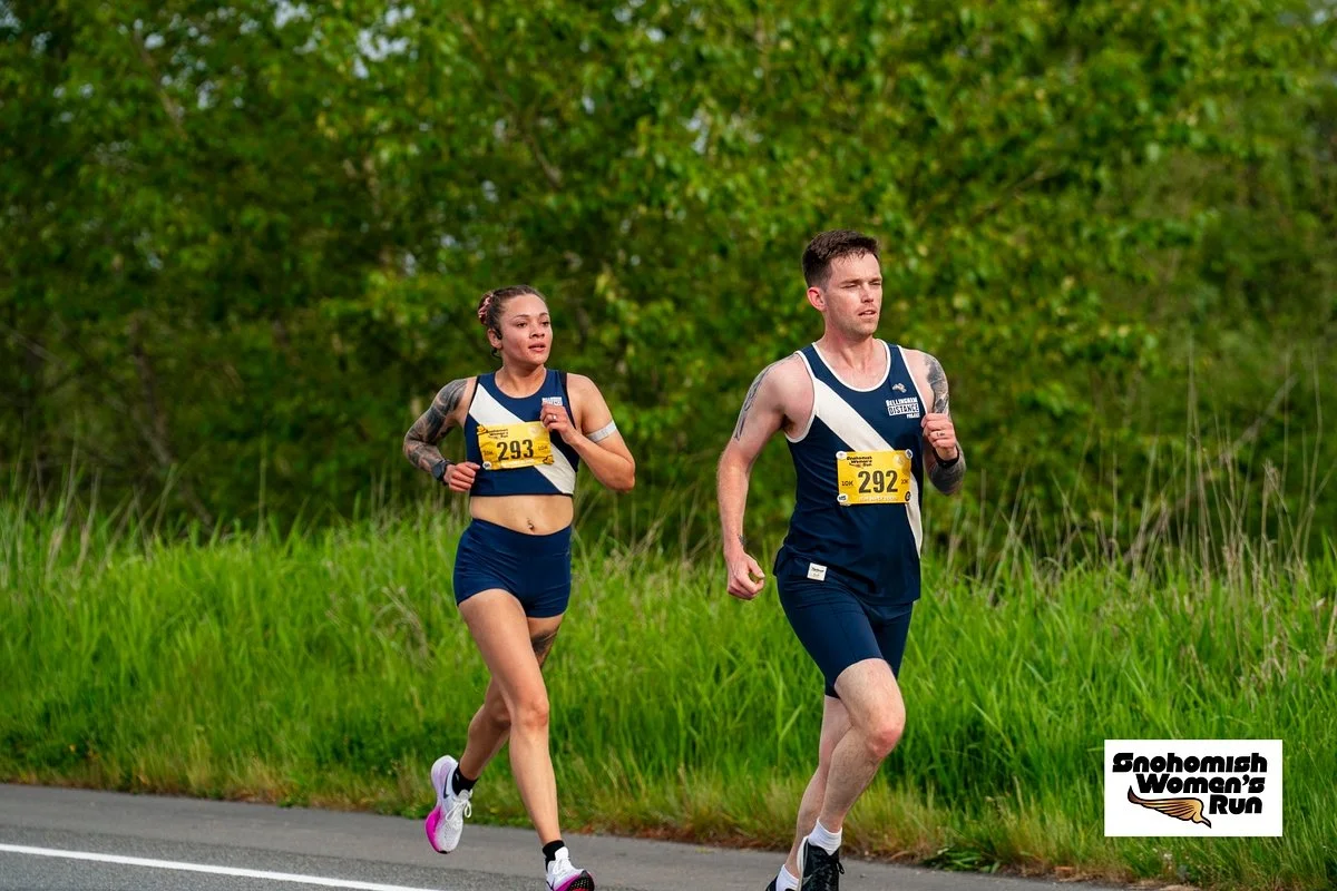 women and men running the snohomish women's half marathon 10k 5k along the river Lowell road
