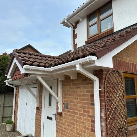 Property in Broadstone Poole with new UPVC white square replacement guttering and white square downpipes
