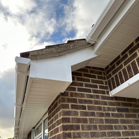 image showing the joinery of new white fascias and bargebaords with a birds mouth cut
