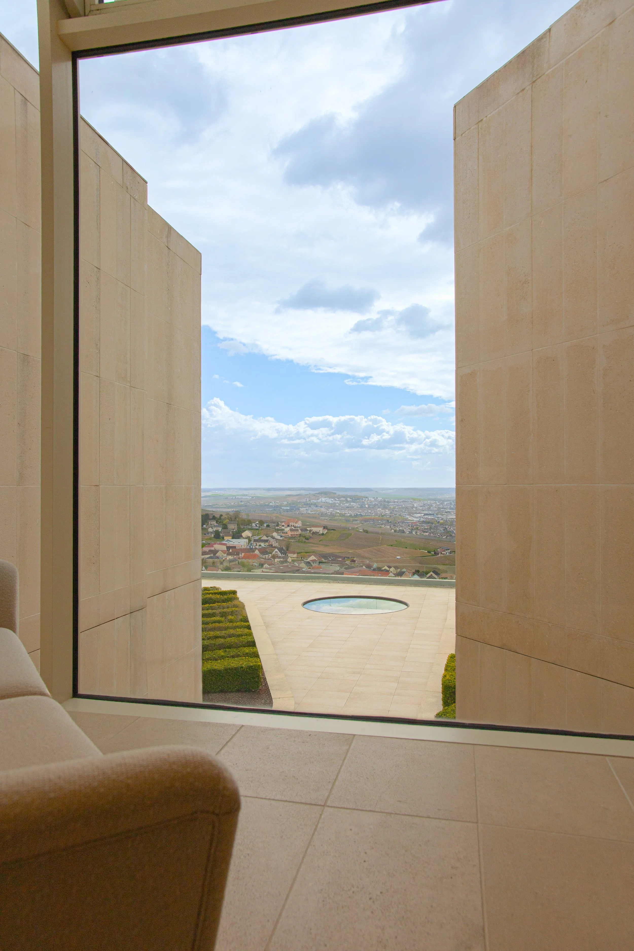 ROYAL CHAMPAGNE, Champagne Hospitality