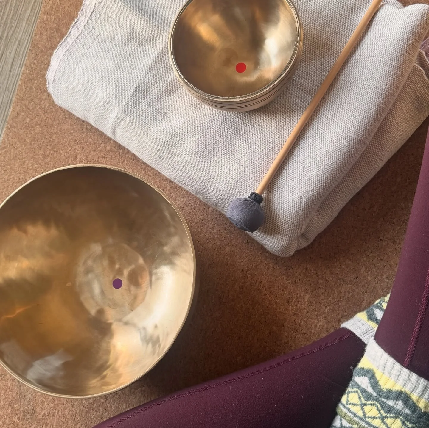 Pop-up Sound Journey this Friday at 6:30pm (TOMORROW!) only &pound;10pp ❤️✨

I&rsquo;m celebrating the homecoming of my two beautiful new bowls from @silenceinsound_uk which will perfectly complement my alchemy bowls ✨

What a special experience it i
