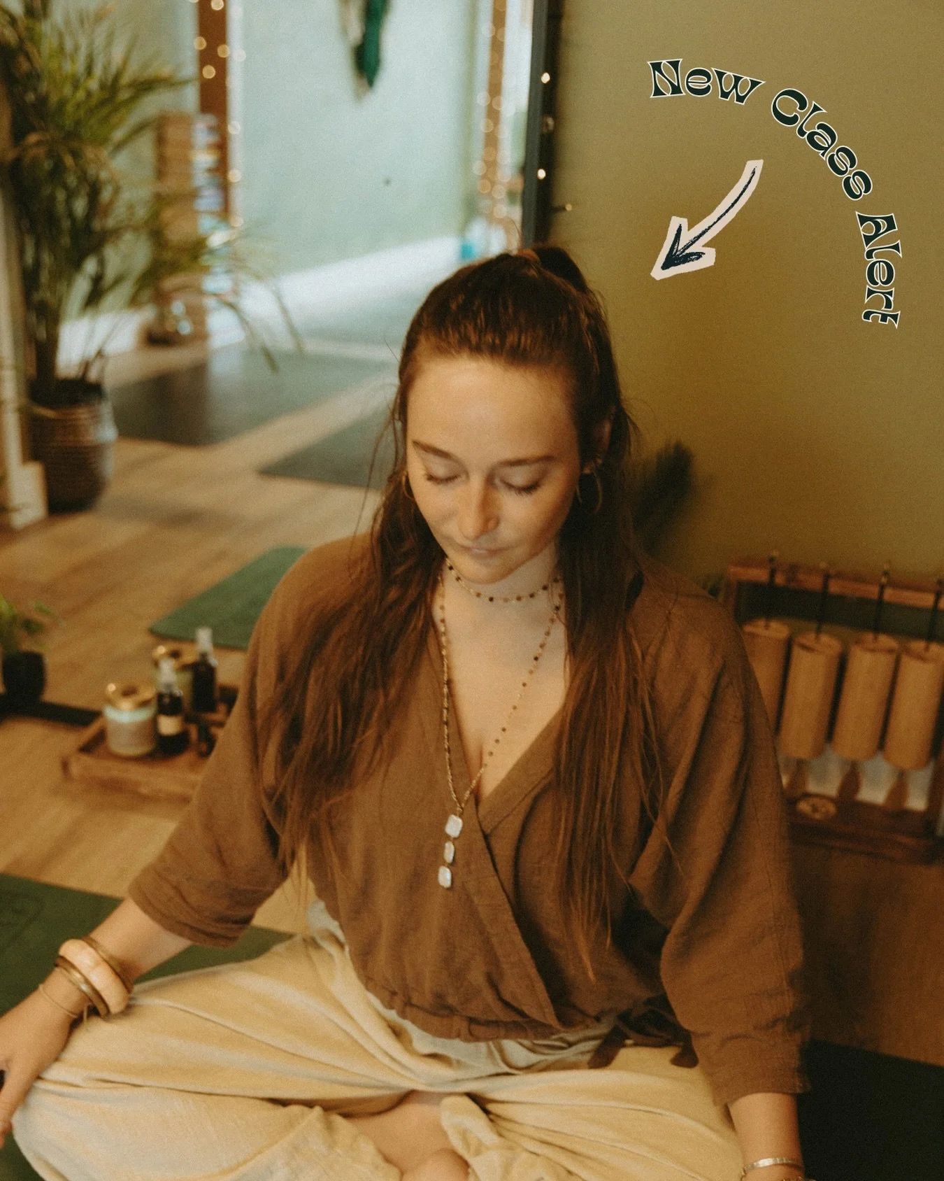 PSA! You can join our wonderful Rhiannon @rhiannonawen for a Mellow Flow - now EVERY Thursday at 6.15pm from the 15th of January 💫 

Slow, soulful, guided + grounded. An intentional way to close your week 🫱🏻&zwj;🫲🏼

#yogastudio #yogaflow #yogacl