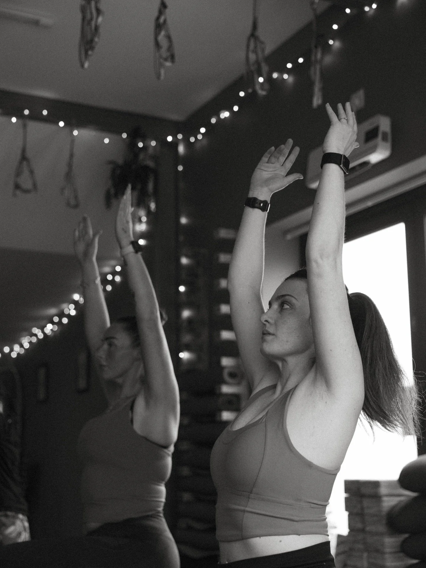 Are you booked on for you weekend classes? Head to the link in bio and your weekend could look just like this 💫✨

Saturday Flow, Hatha, our social Run Club, Yin Workshop, Mellow flow - endless options for you lovely lot 🫱🏻&zwj;🫲🏼

#yodastudio #y