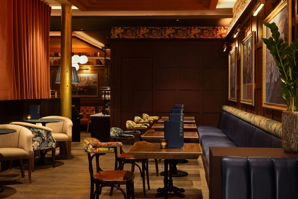 noble bar &amp; restaurant