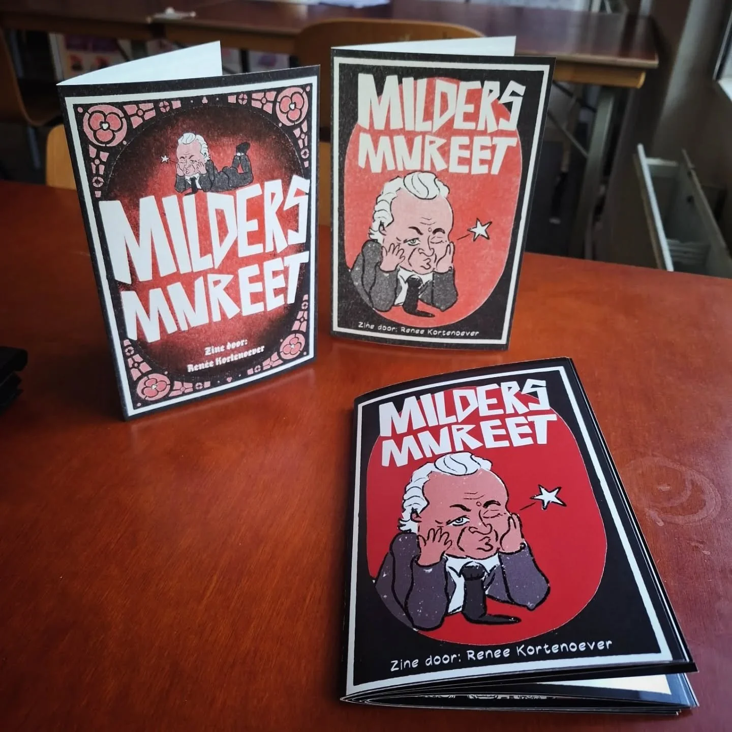 Hoi schatjusss,

Papa heeft wat procesfoto's voor jullie. (Inclusief zooi die de zine niet gehaald heeft jammergenoeg haha)

Ben klaar met printen! So you know what that means.
Binnenkort heb jij deze kei vette zine in jouw handen!
Nog niet eentje va