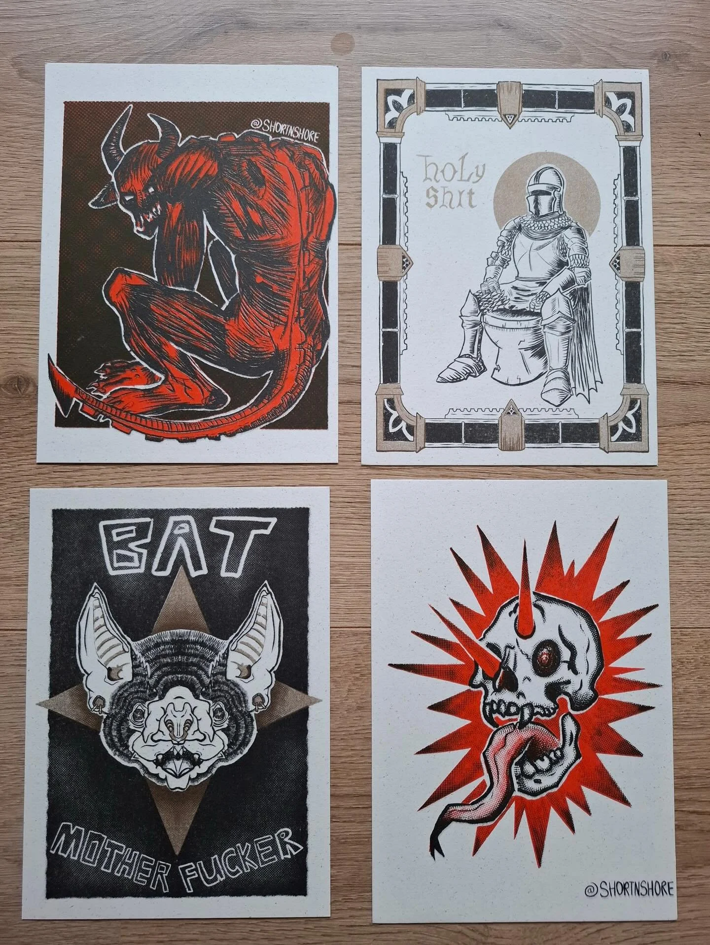 Vier nieuwe printjes die ik komende zondag zal verkopen bij de wintermarkt van @slachthuishaarlem 
Ik neem printjes, zines en nog allemaal andere zooi mee
Kom langs, wees gezellig en gooi geld naar koele mensen✨

#riso #printmaking #illustration #red