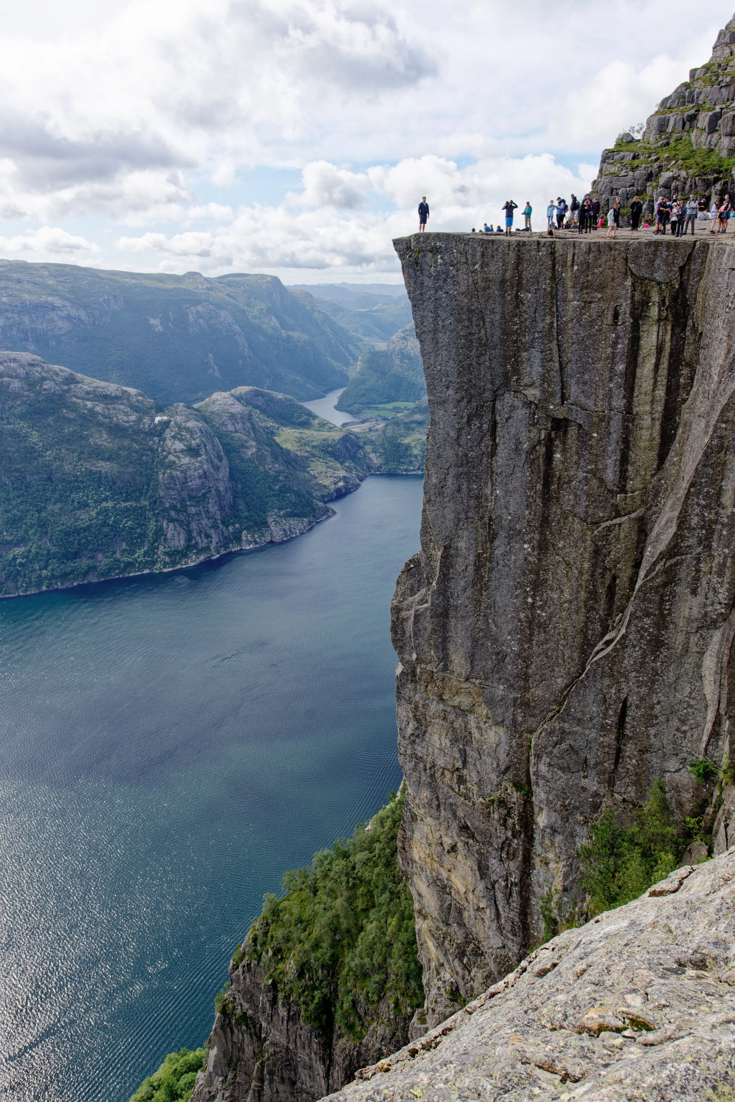 vertical-shot-of-the-rocky-cliff-and-the-river-2026-03-18-17-34-43-utc.jpg