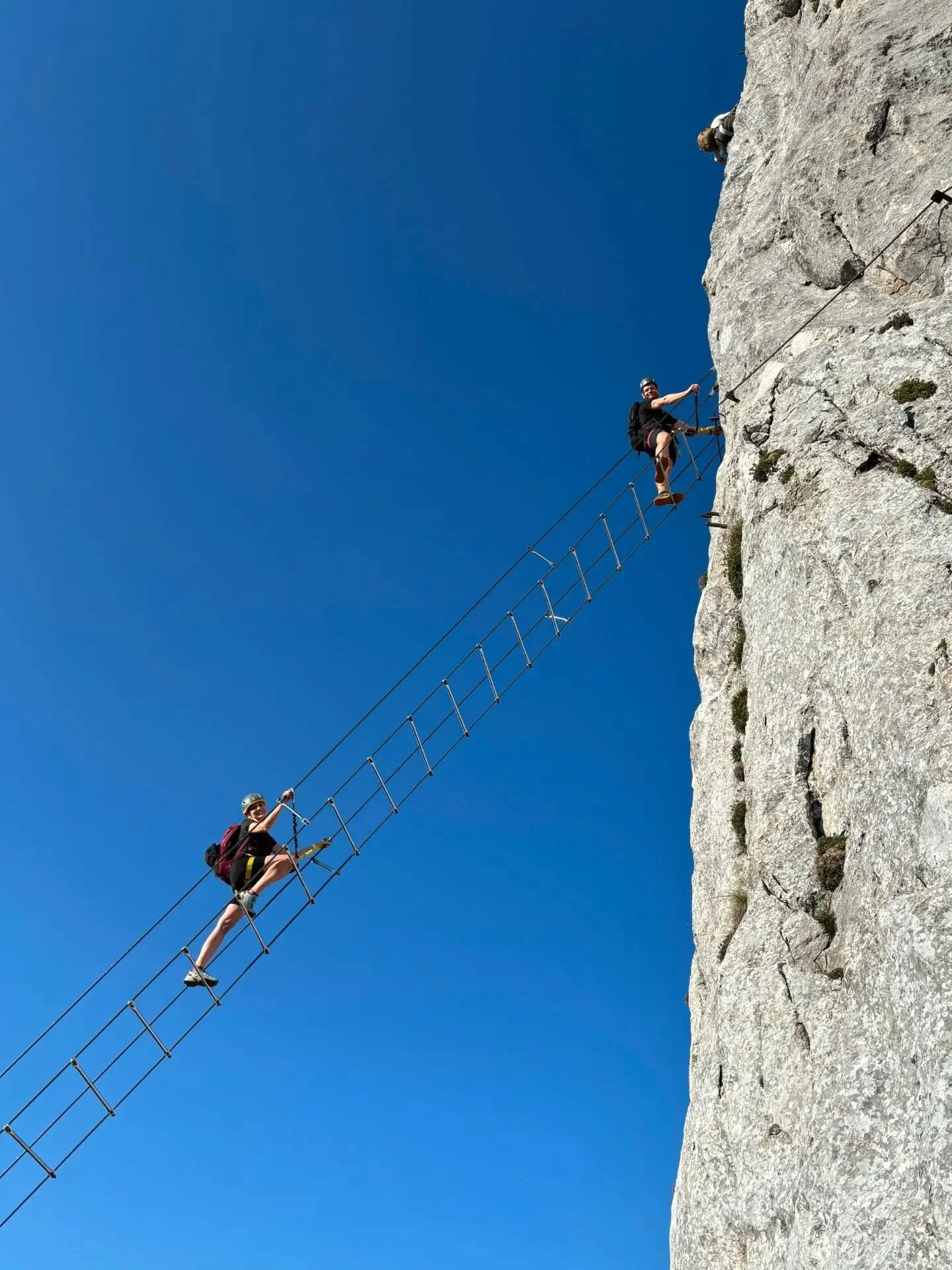 Schody do neba, tentokr&aacute;t doplnen&eacute; o najv&auml;č&scaron;iu ľadov&uacute; jaskyňu v Eur&oacute;pe - Eisriesenwelt

Poď s nami - Najlep&scaron;ie akt&iacute;vne v&yacute;lety
🇪🇦 🇨🇵 🇸🇰 🇸🇮 🇦🇹 🇮🇹 🇧🇦 🇭🇷 🇸🇯 🇱🇦 🇰🇭 🇵🇪