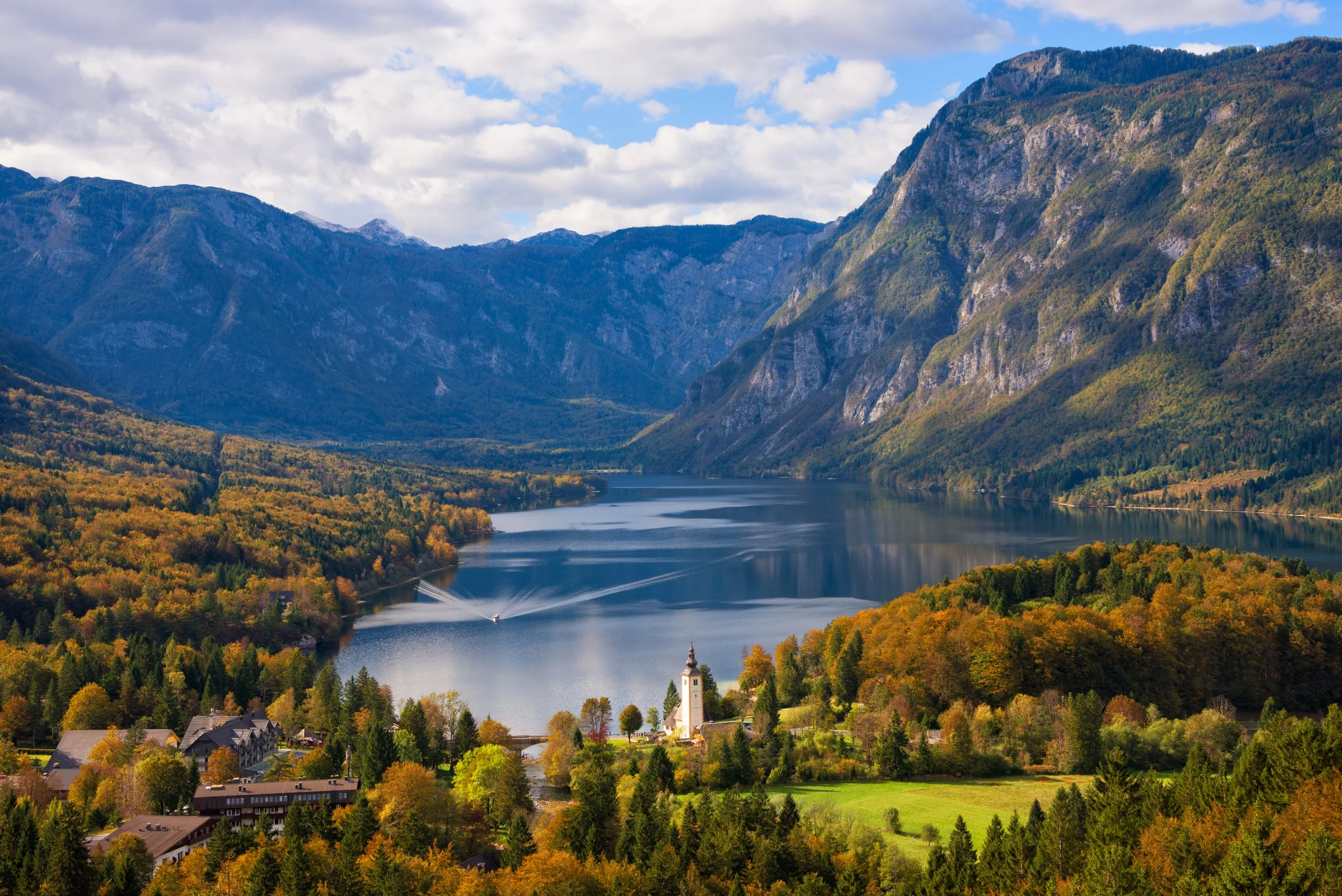 boat-on-bohinj-lake-in-an-autumn-landscape-2026-01-05-00-25-19-utc (1).jpg