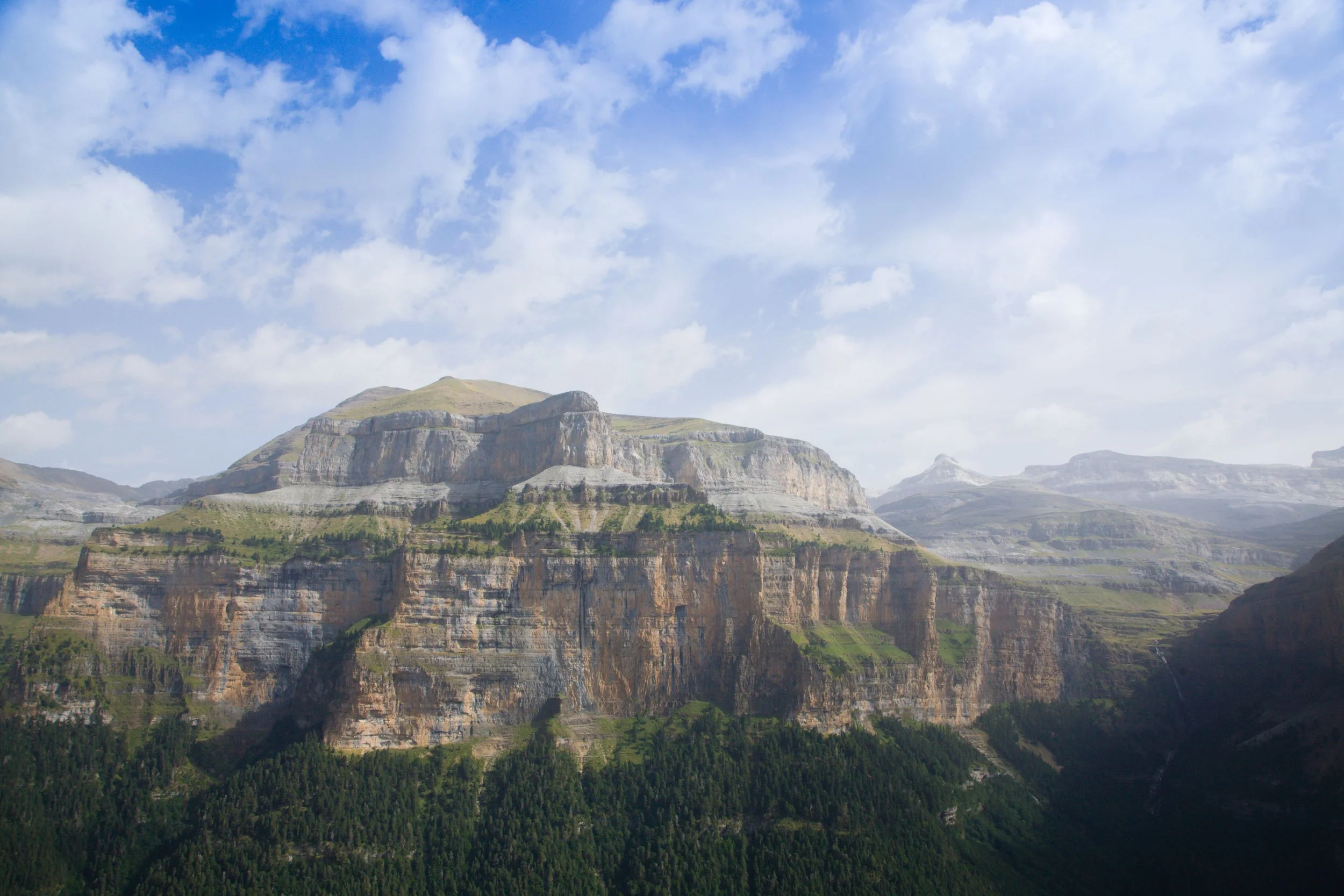 ordesa-monte-perdido-national-park-view-pyrenees-2026-01-07-23-27-42-utc.jpg