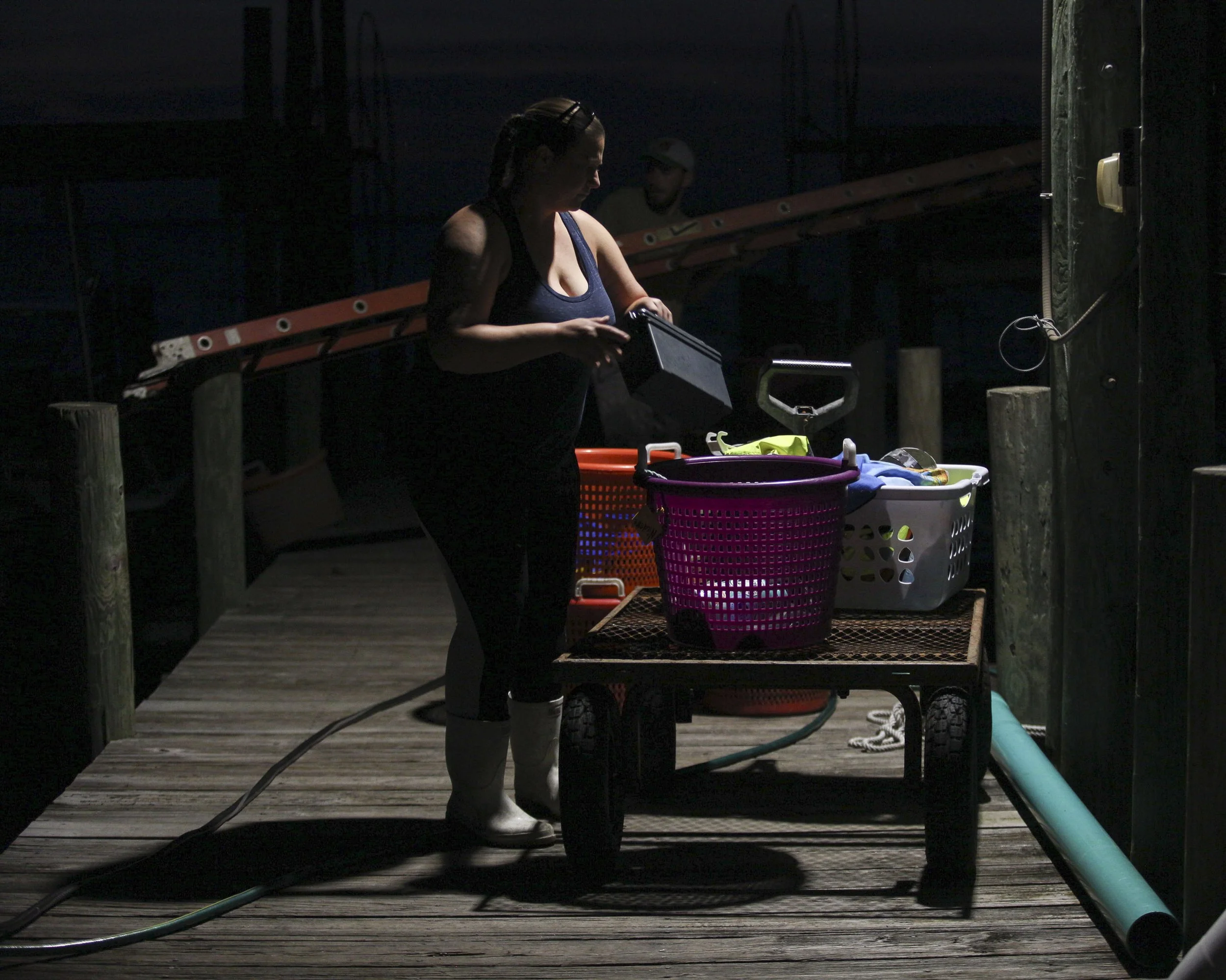 TCN OYSTER FARMER 006.JPG