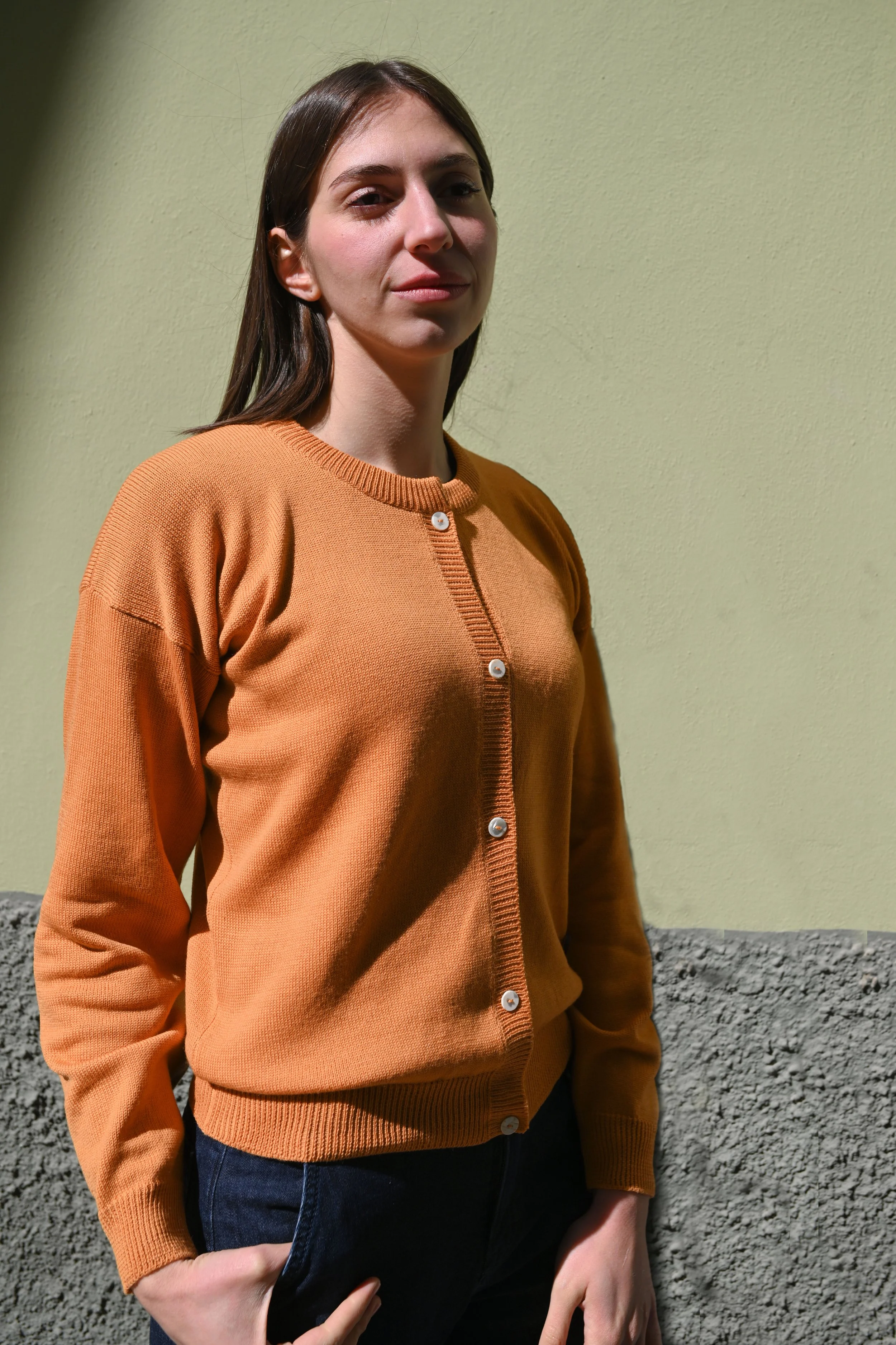 bottoni madreperla lana merino aperta maglia.JPG