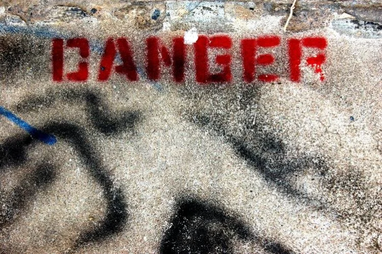 Contacter un défunt danger ? La vérité d'une médium sur la protection en séance…