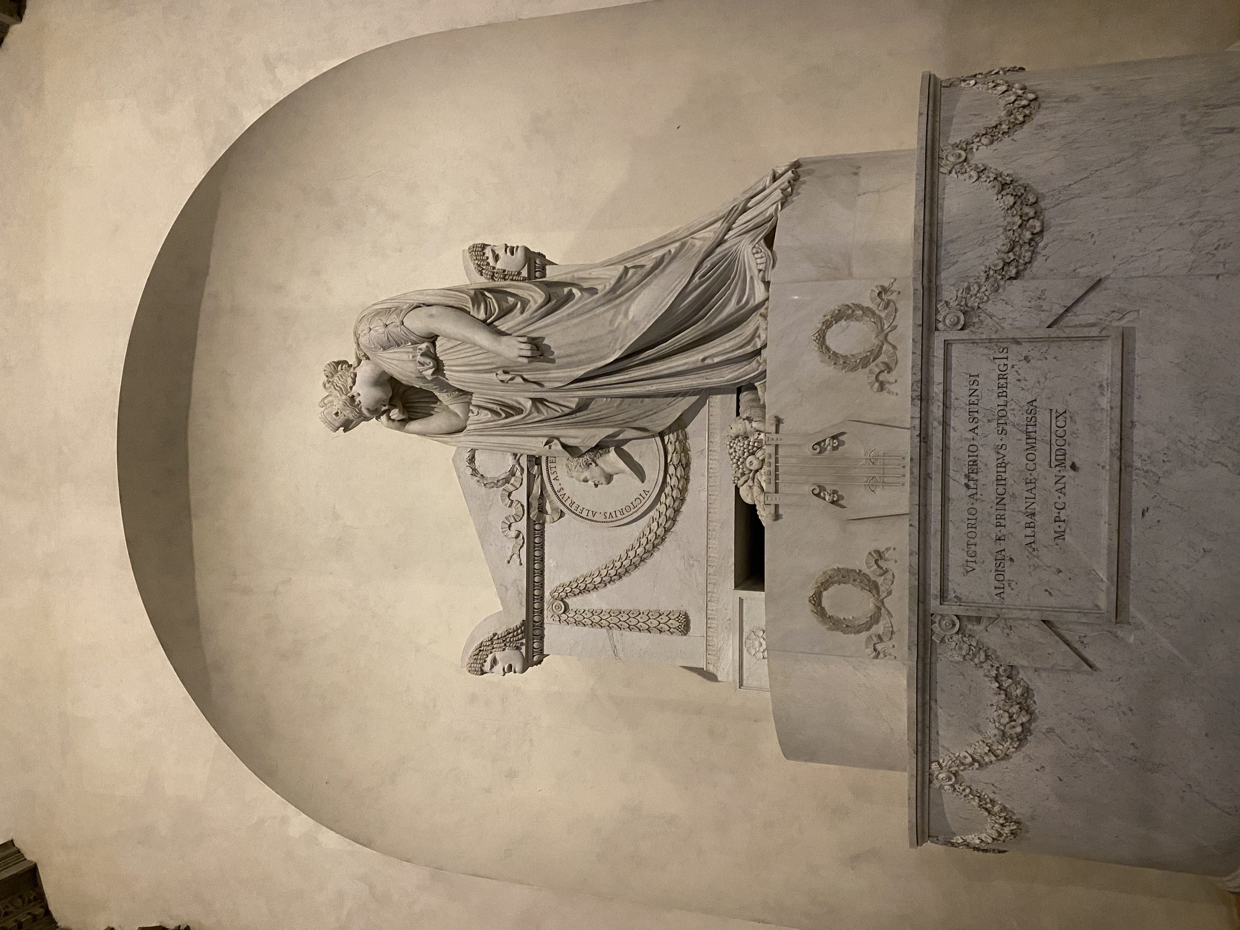 Antonio Canova
Tomb of Vittorio Alfieri
Basilica di Santa Croce