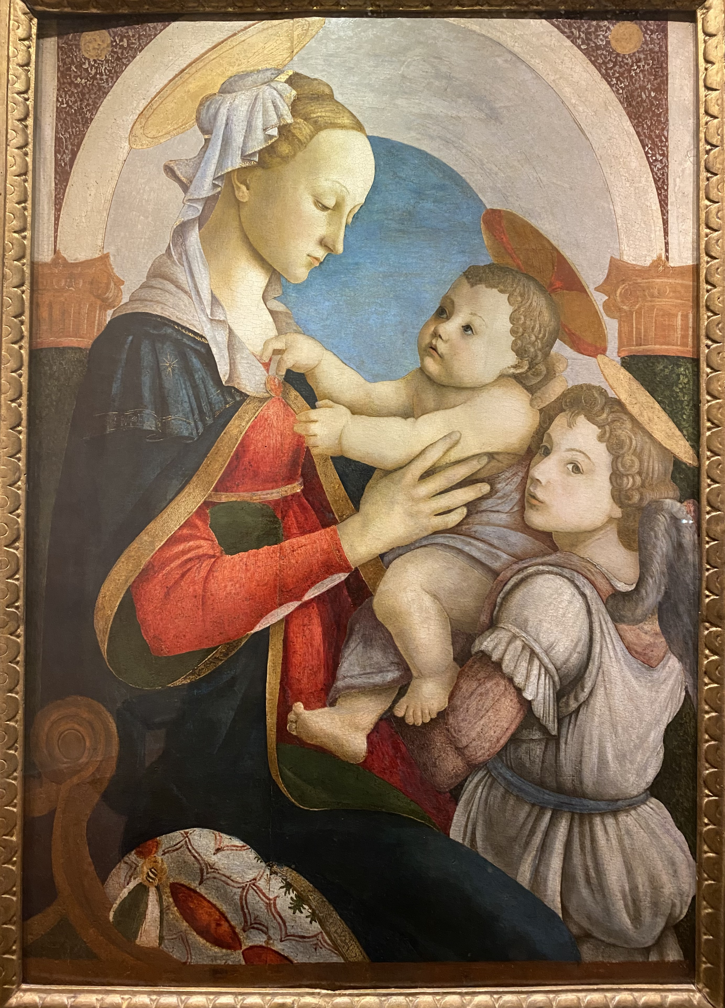 Sandro Botticelli
Madonna and Child with an Angel
Museo degli Innocenti
