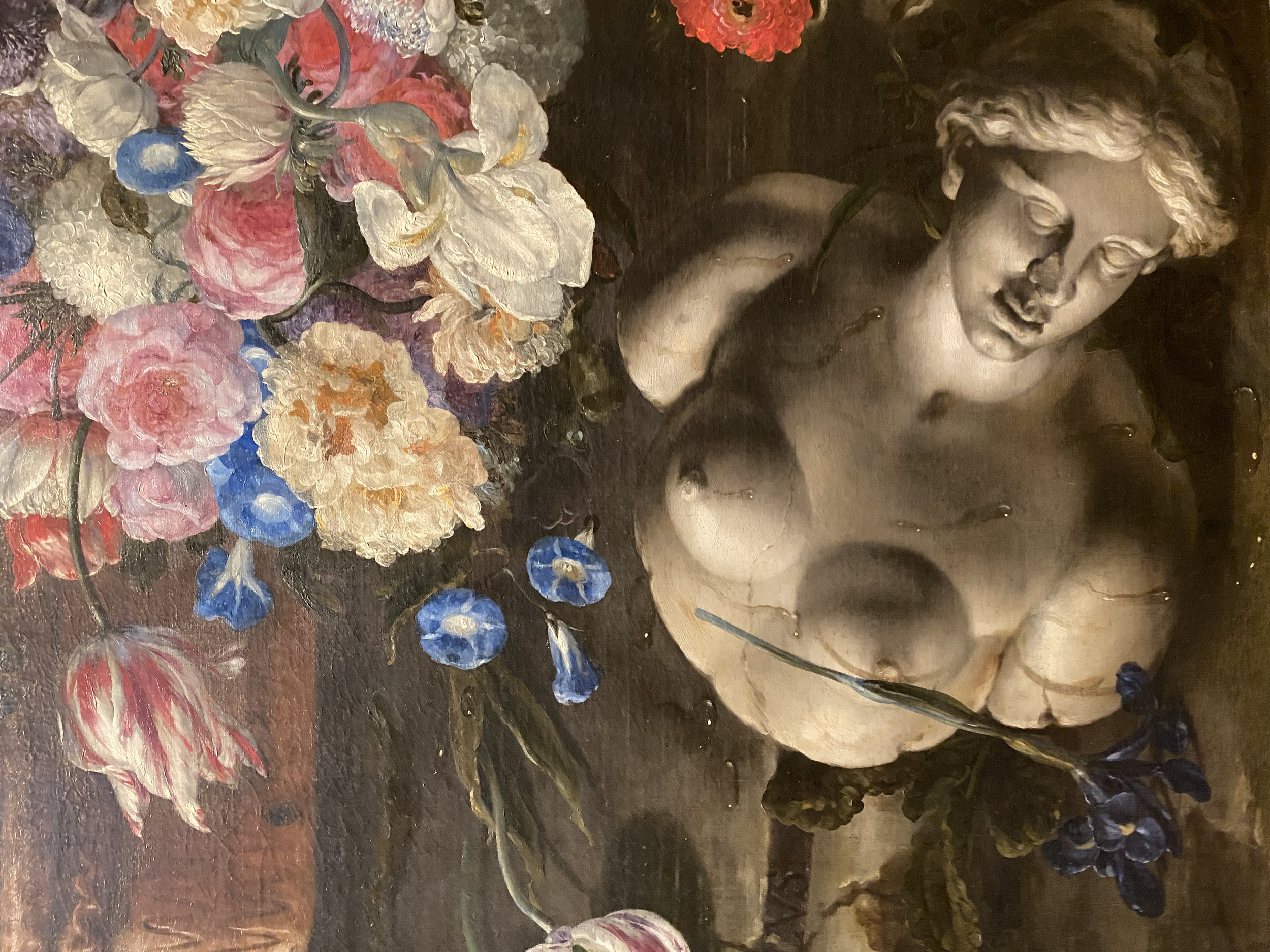 Giuseppe Recco
Still Life with Festoons of Flowers and Game (detail)
Capodimonte