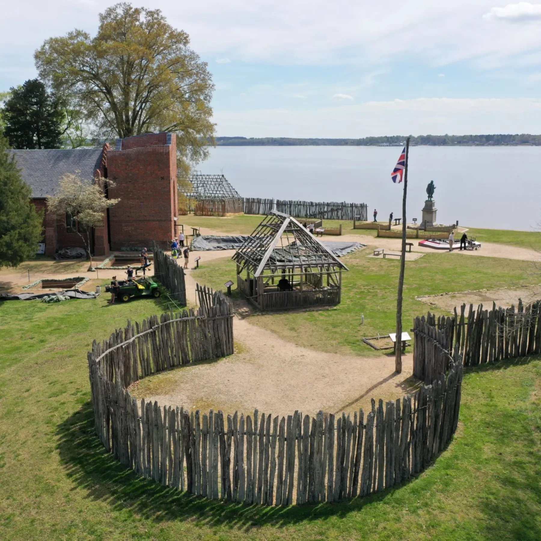 The-interpretive-palisades-of-James-Fort-are-constructed-in-the-same-exact-place-where-the-original-fort-was-built-in-the-early-summer-of-1607.-Image-courtesy-of-Jamestown-Rediscovery-Foundation.webp