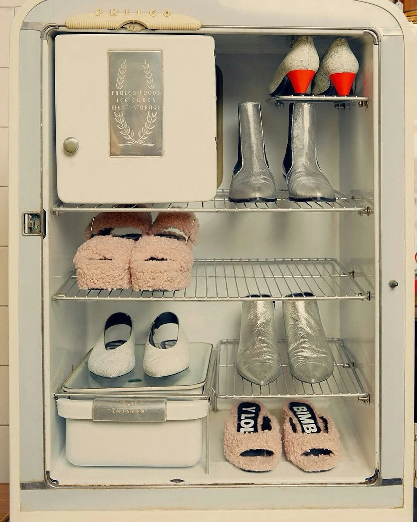 What our fridge is stocked with obviously ❤️ #shoesfordinner #vougefeedsmemore #casual #consignment #isthisthingon #regularlyinconsistent #milwaukeeconsignment #milwaukeebusiness