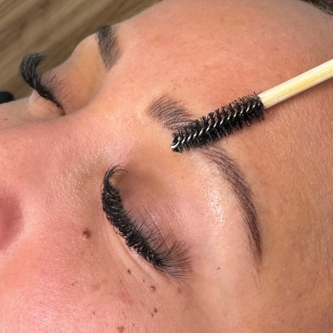 A friendly reminder from our email angel Sarah- please send in photos of your brows prior to your appointment!! 
Why do we ask for these pictures? 
First of all, we are checking for contraindications for microblading- skin condition, excess sun damag