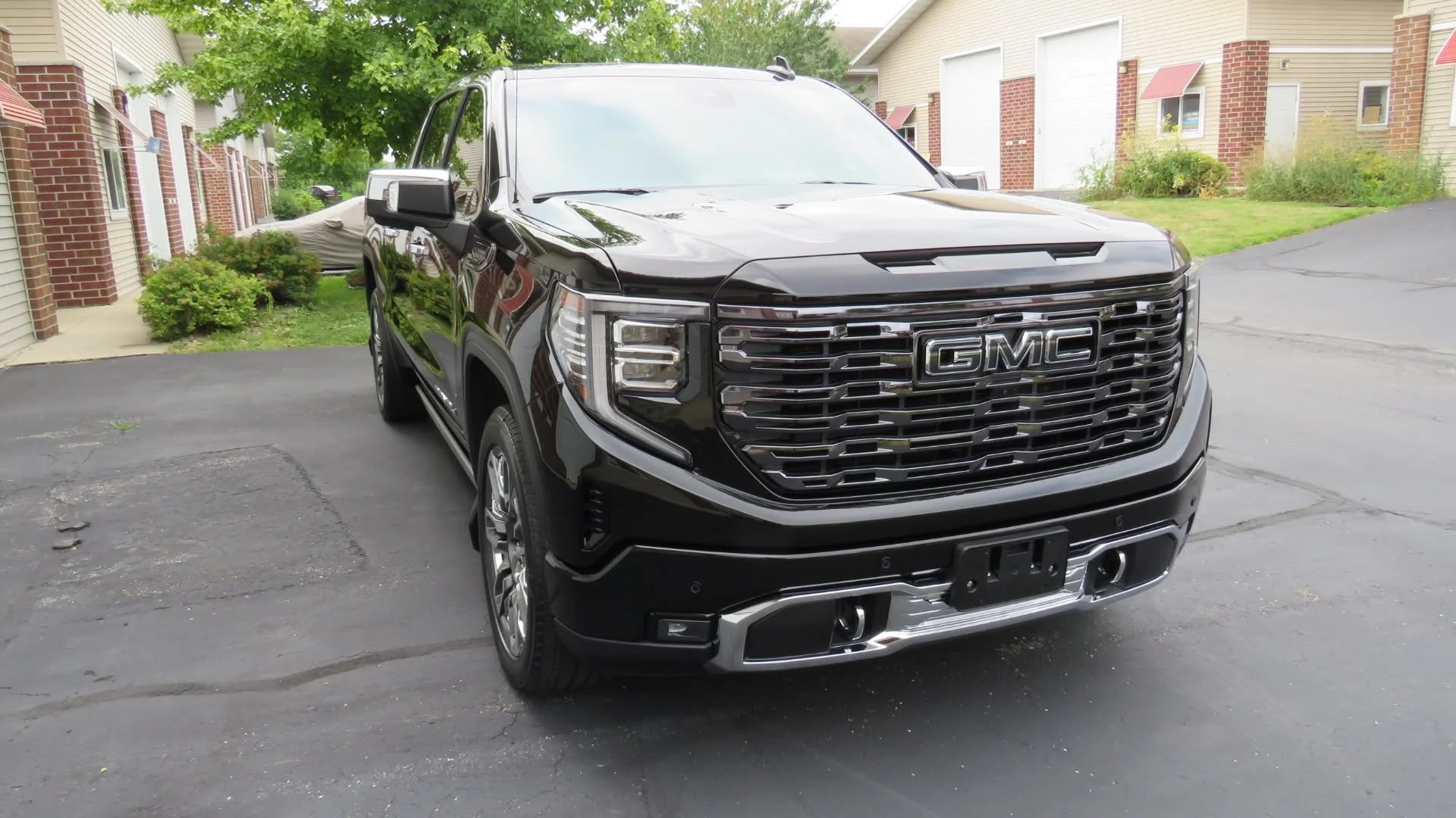 2026 GMC Sierra Denali Ultimate received a full polish and C6 Hydro protection 