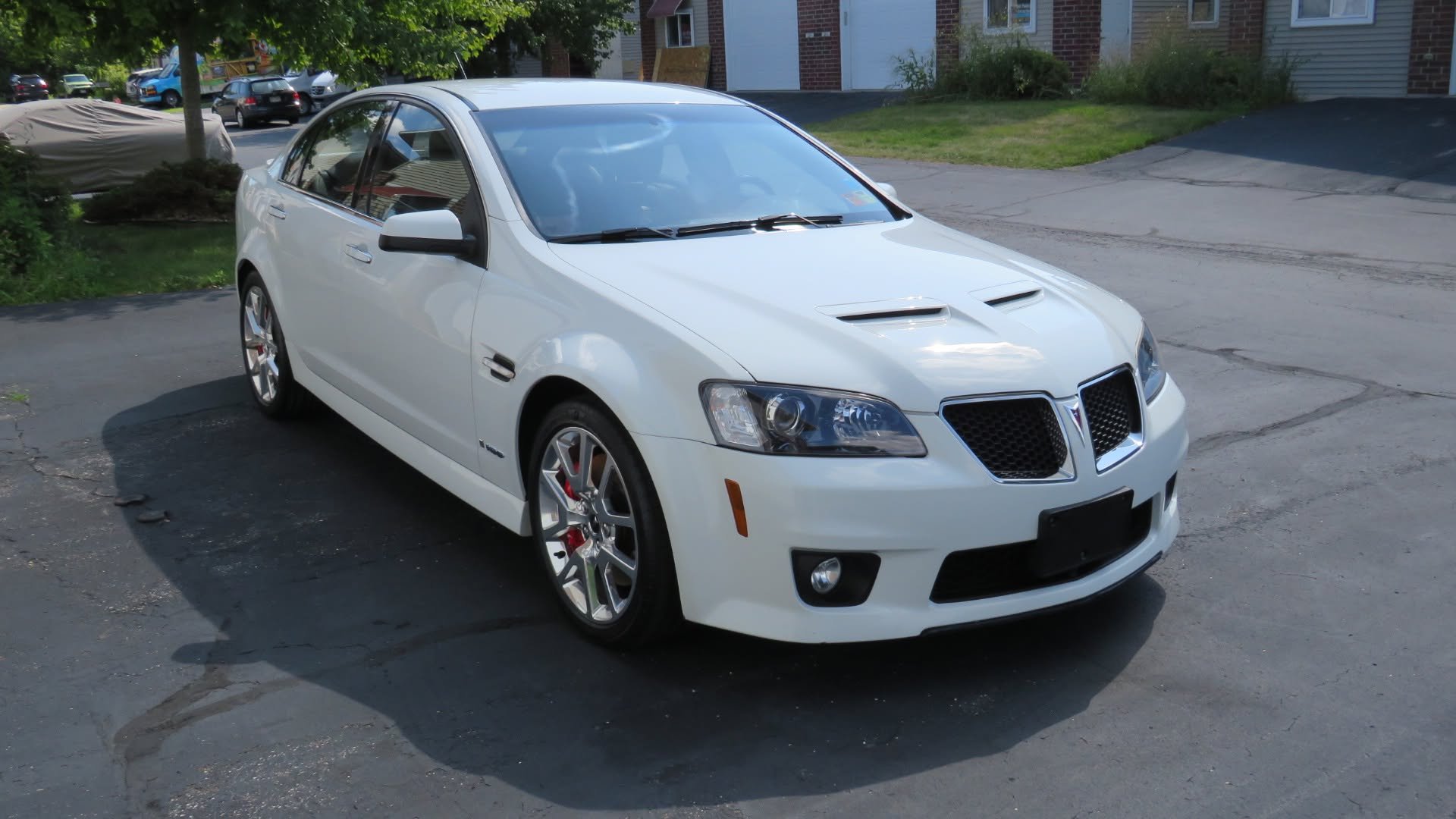 2009 Pontiac G8 GXP received a one step paint enhancement and Hydra8 ceramic coating.