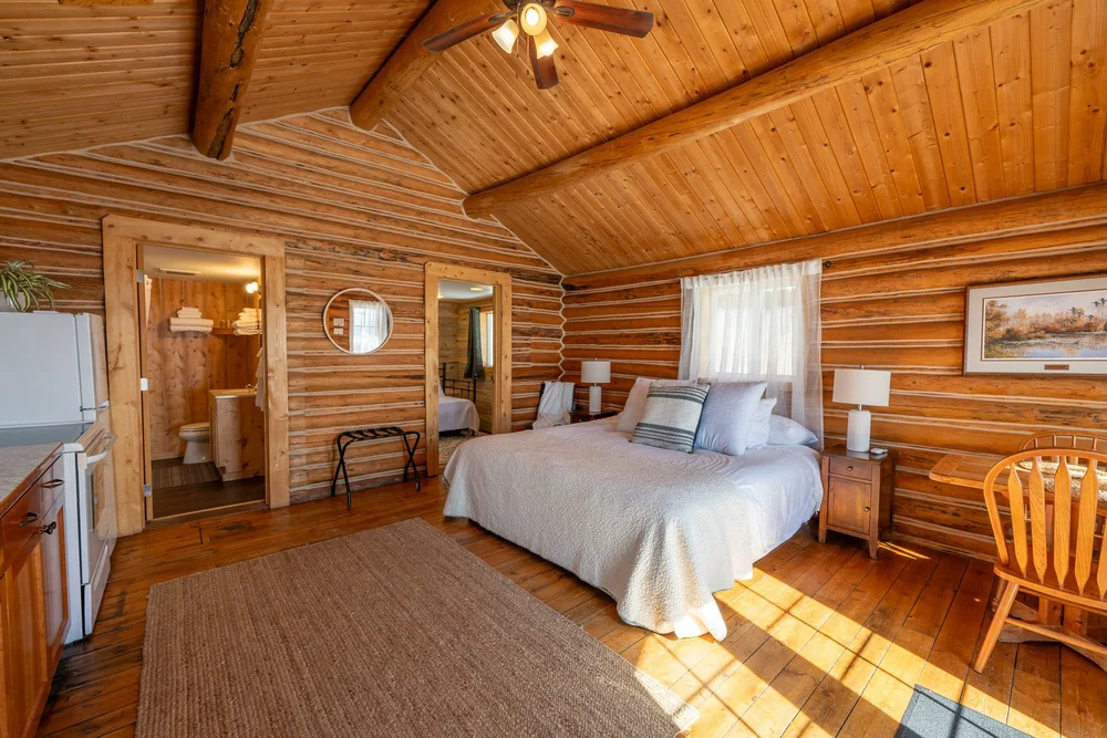 Standly Mountain Seeks Cabins photo