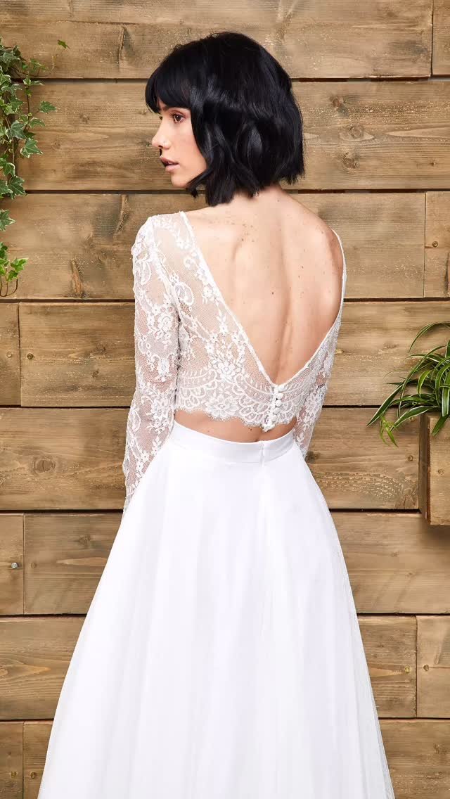 A little lace, a little sparkle, a lot of bridal magic ✨👰‍♀️
Which look is your fave?
#cariadbridal #weddingdressshopping #bridalstyle #bridetobe #dreamdress #weddinginspiration #bridalfashion #weddinggowngoals #bridalboutique #shesaidyes💍 #j