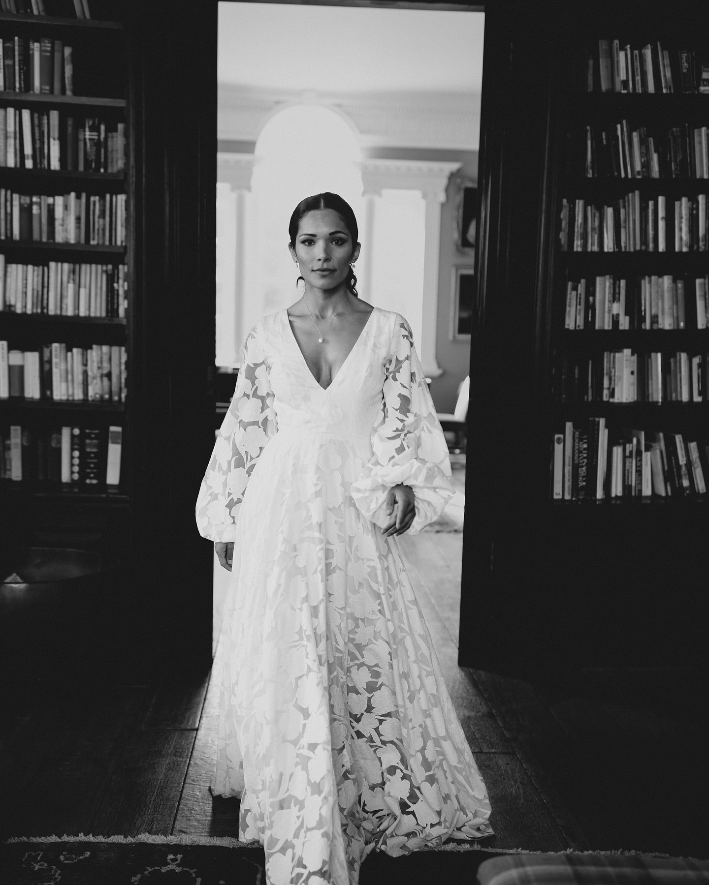 How fire are these black & white shots?! 🔥🖤🤍
Idris is giving timeless drama, and this whole shoot is absolutely fabulous! ✨ Sleek, bold, and effortlessly cool—this is how you show up as a modern bride. 👰‍♀️
#cariadbridal #weddingd