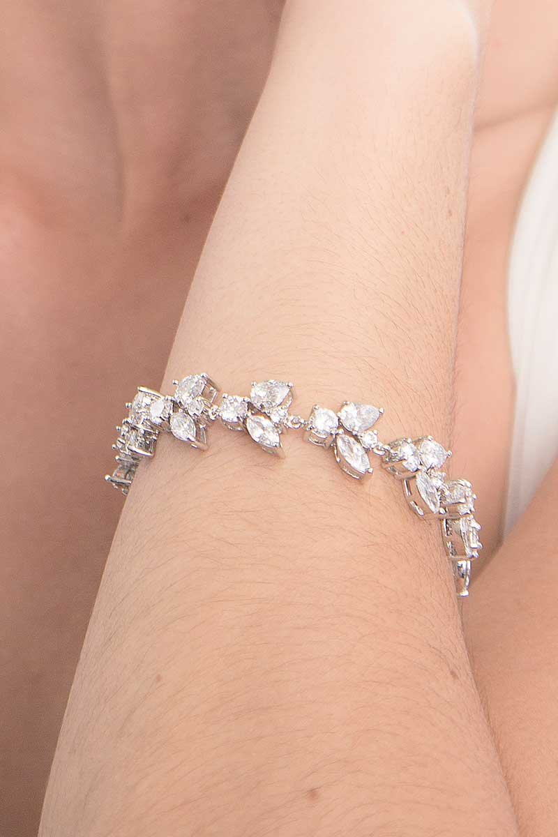 Laura-Jayne-Helena-Bracelet-Closeup-2x3_1200x.jpeg