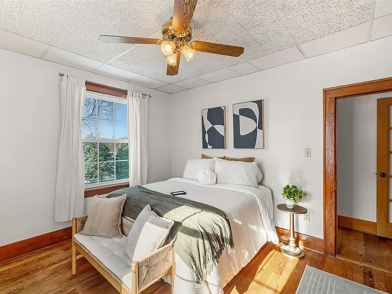 East 42nd Home Staging