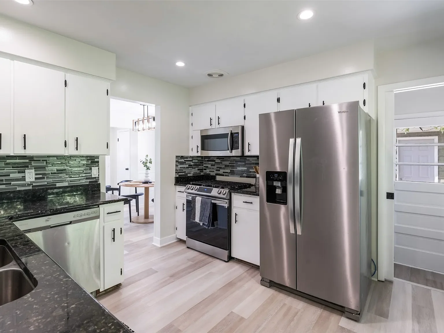 e madison kitchen 1.webp