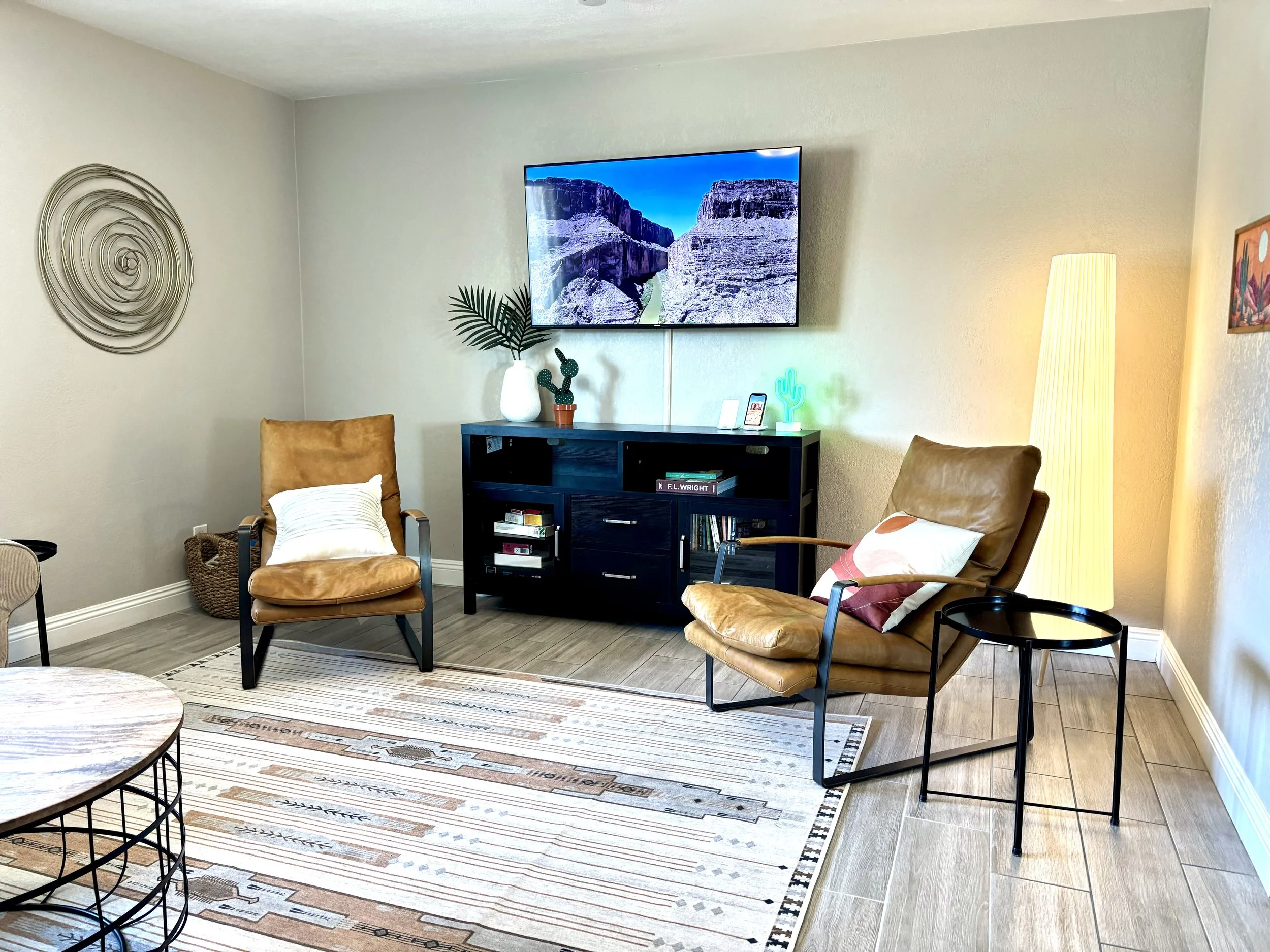 DIY Photo: Scottsdale Arizona Vacation Rental Living Room Interior 