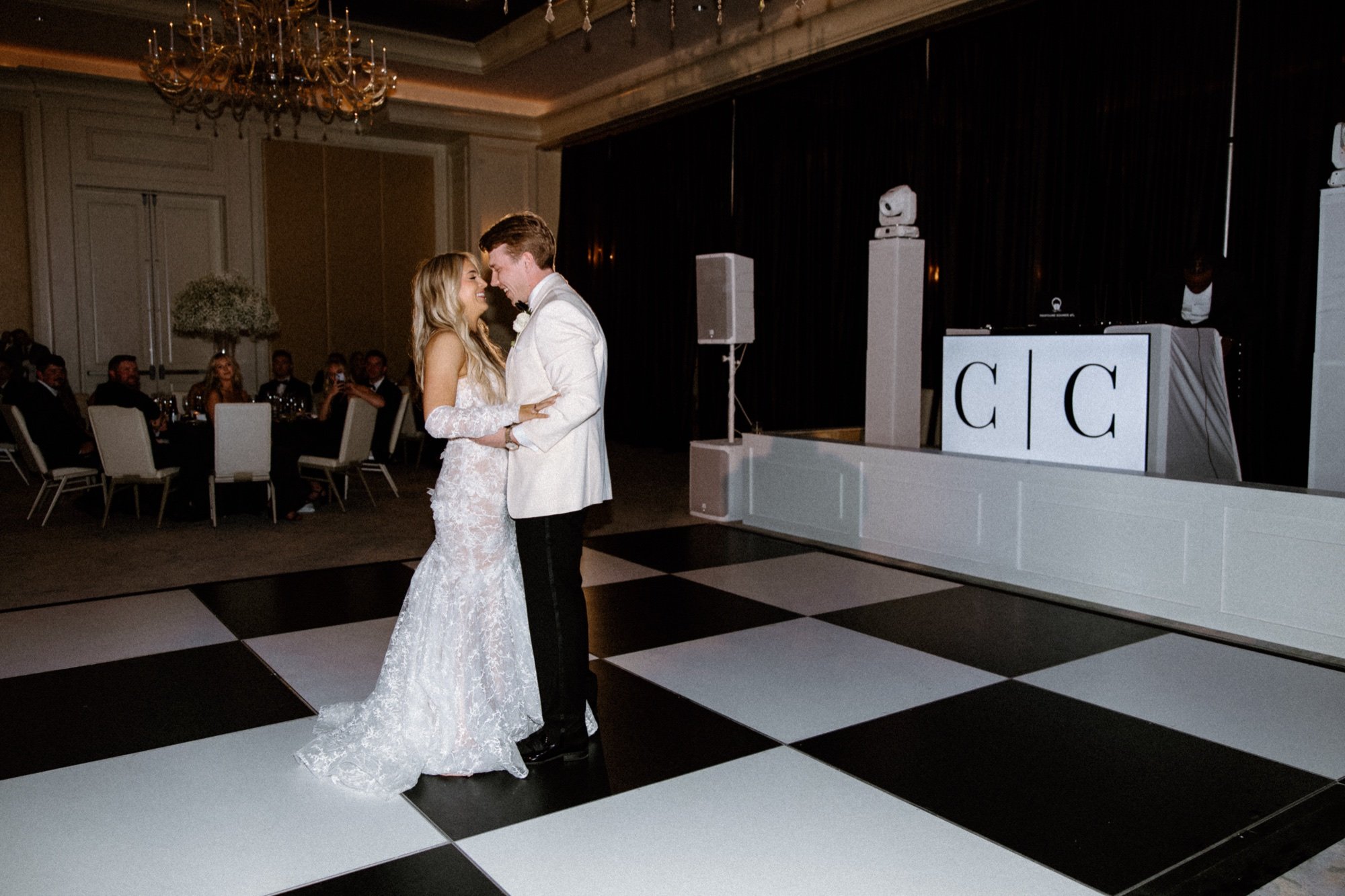 077luxury-wedding-at-st-regis-hotel-atlanta.jpg