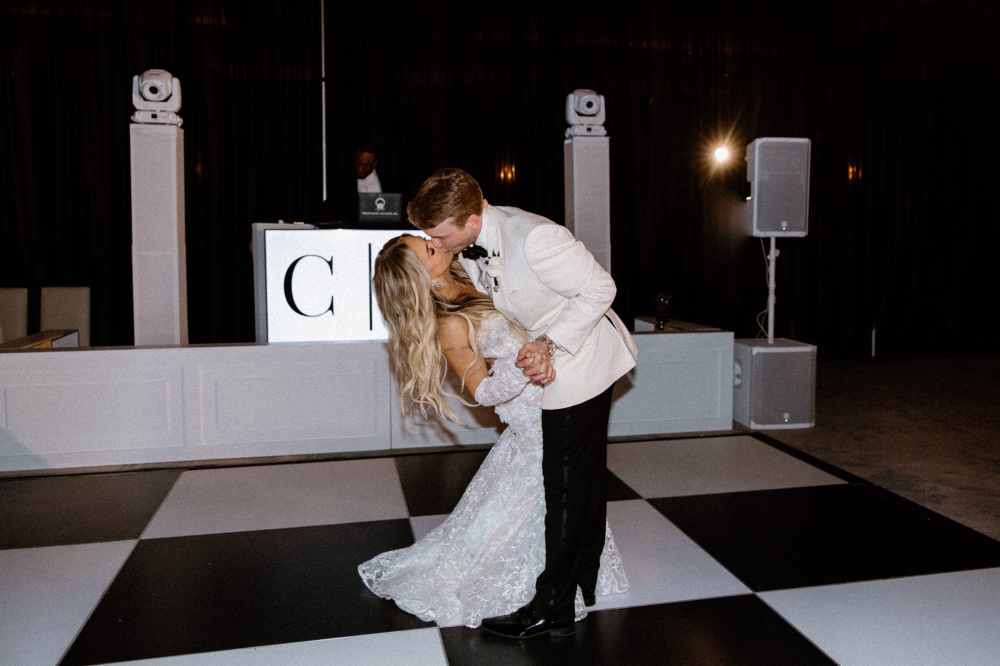 080luxury-wedding-at-st-regis-hotel-atlanta.jpg
