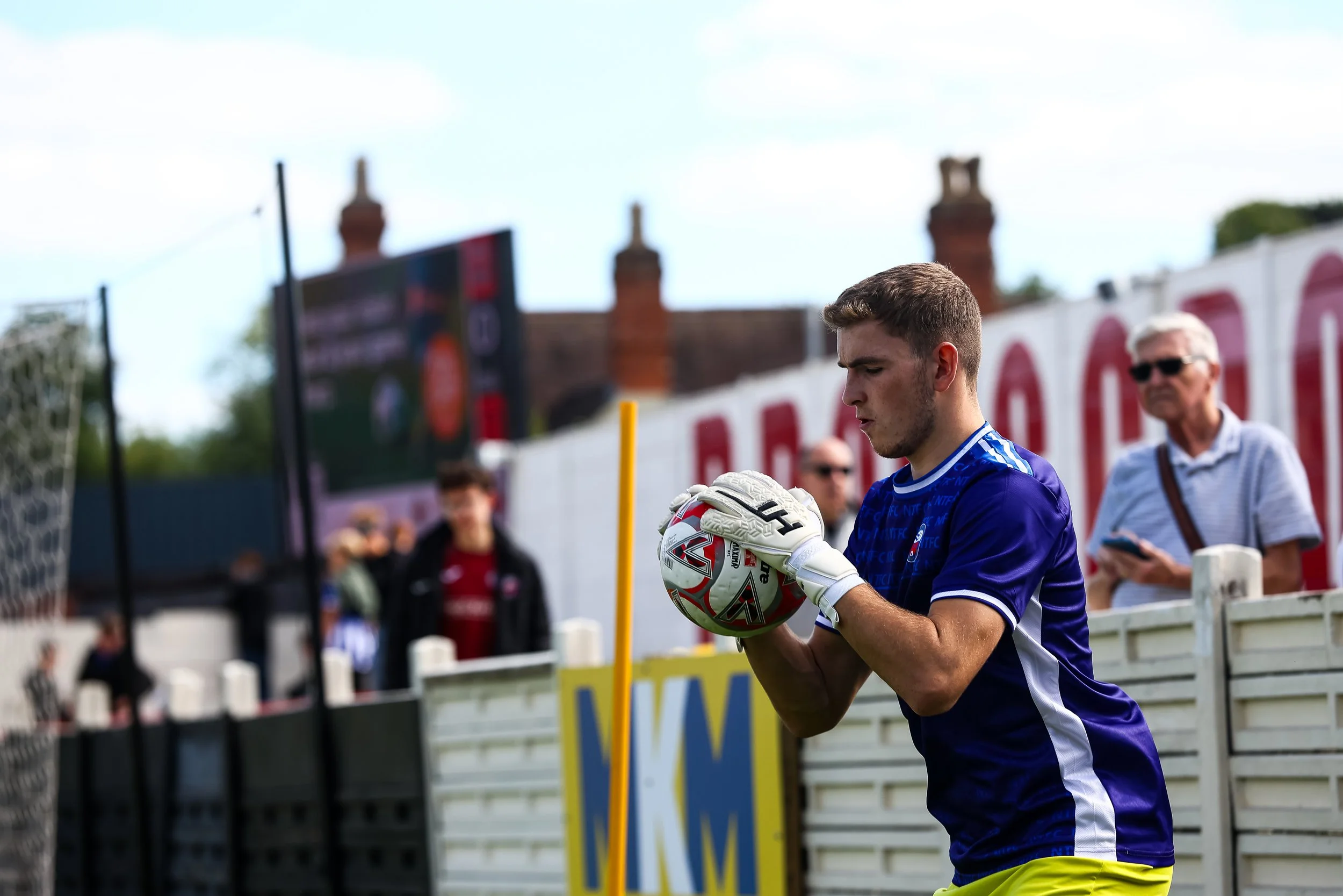 260905 Bromsgrove 2-0 NTFC MD-34.jpg