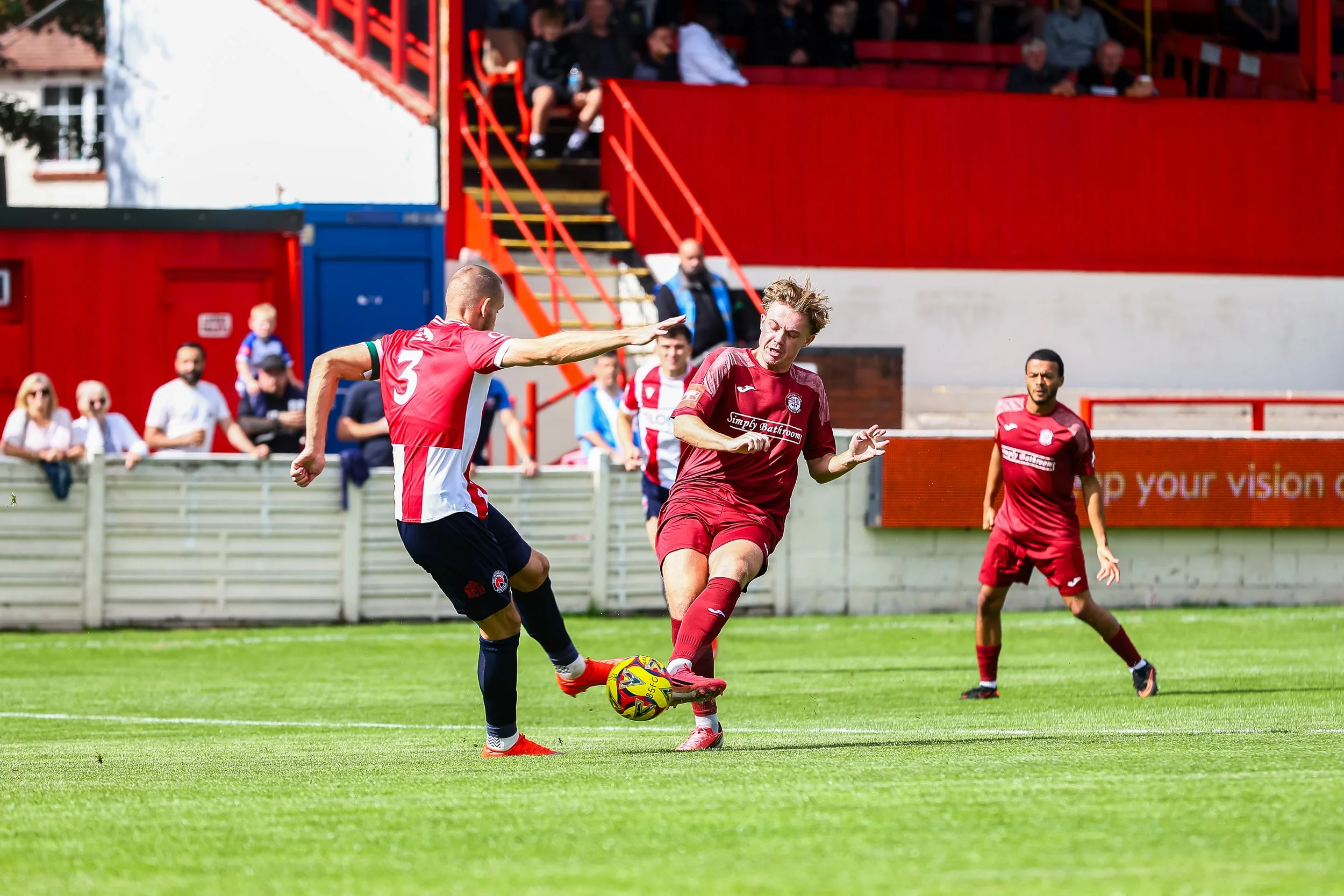 260905 Bromsgrove 2-0 NTFC MD-49.jpg
