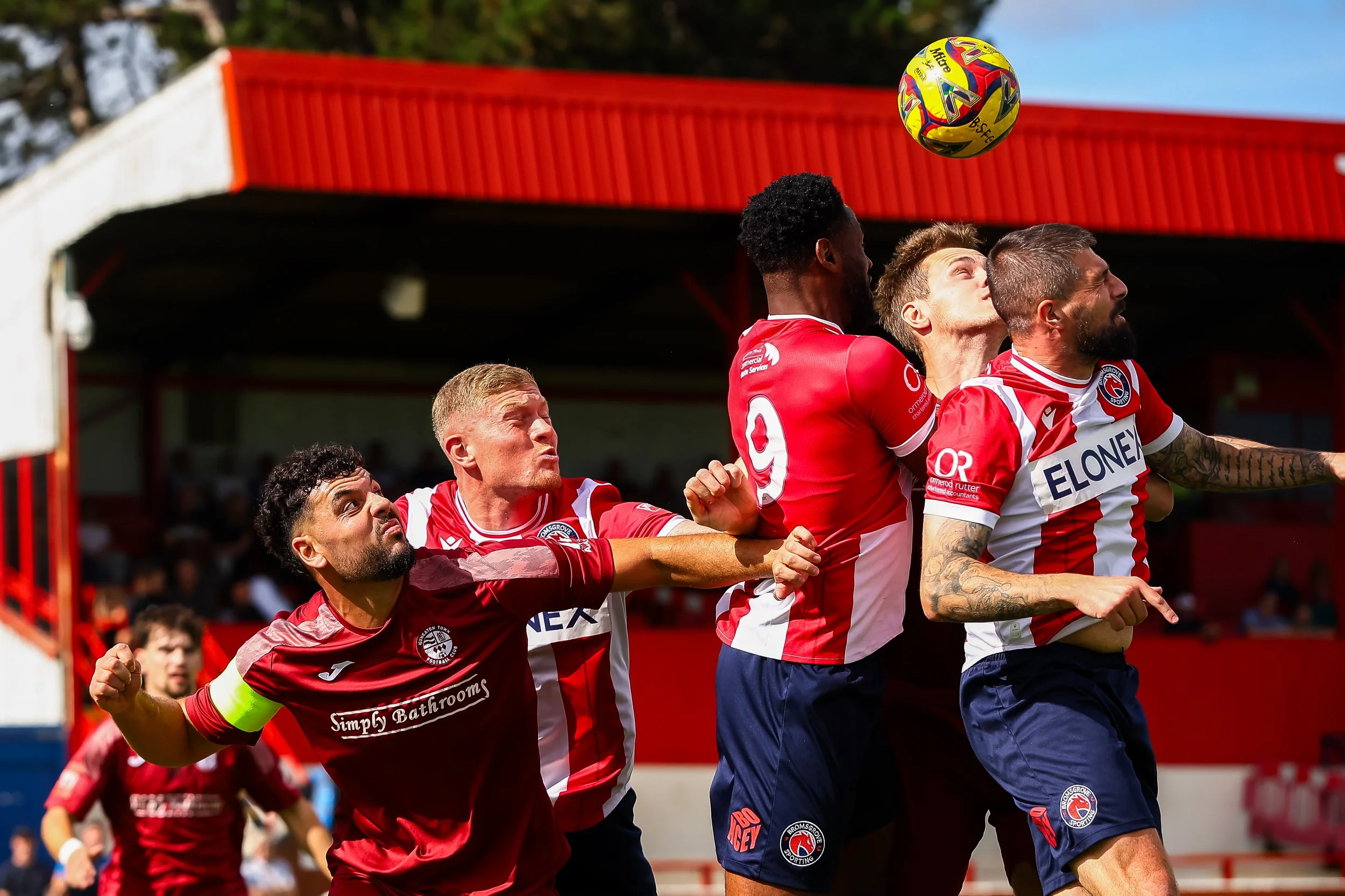 260905 Bromsgrove 2-0 NTFC MD-59.jpg