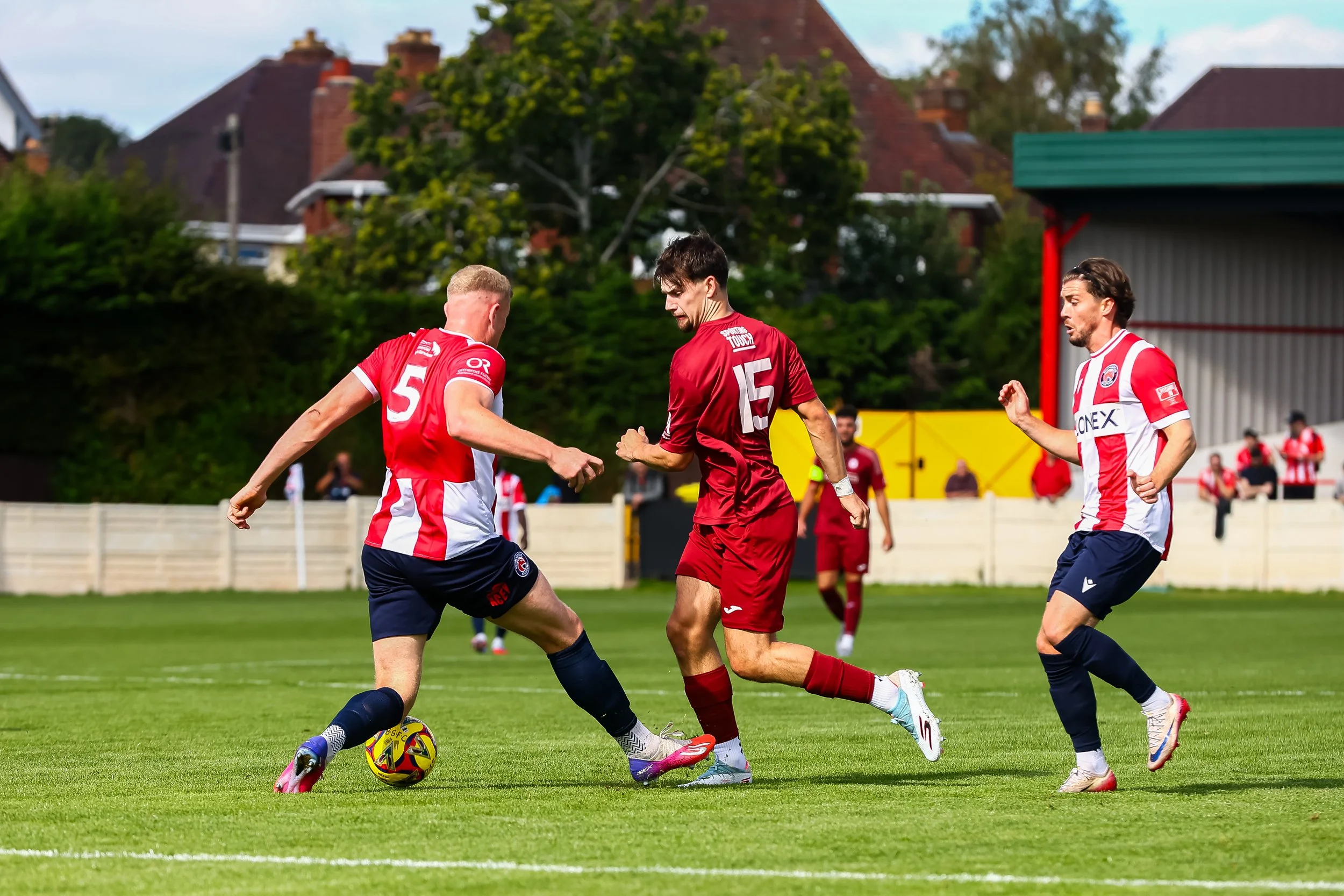 260905 Bromsgrove 2-0 NTFC MD-62.jpg