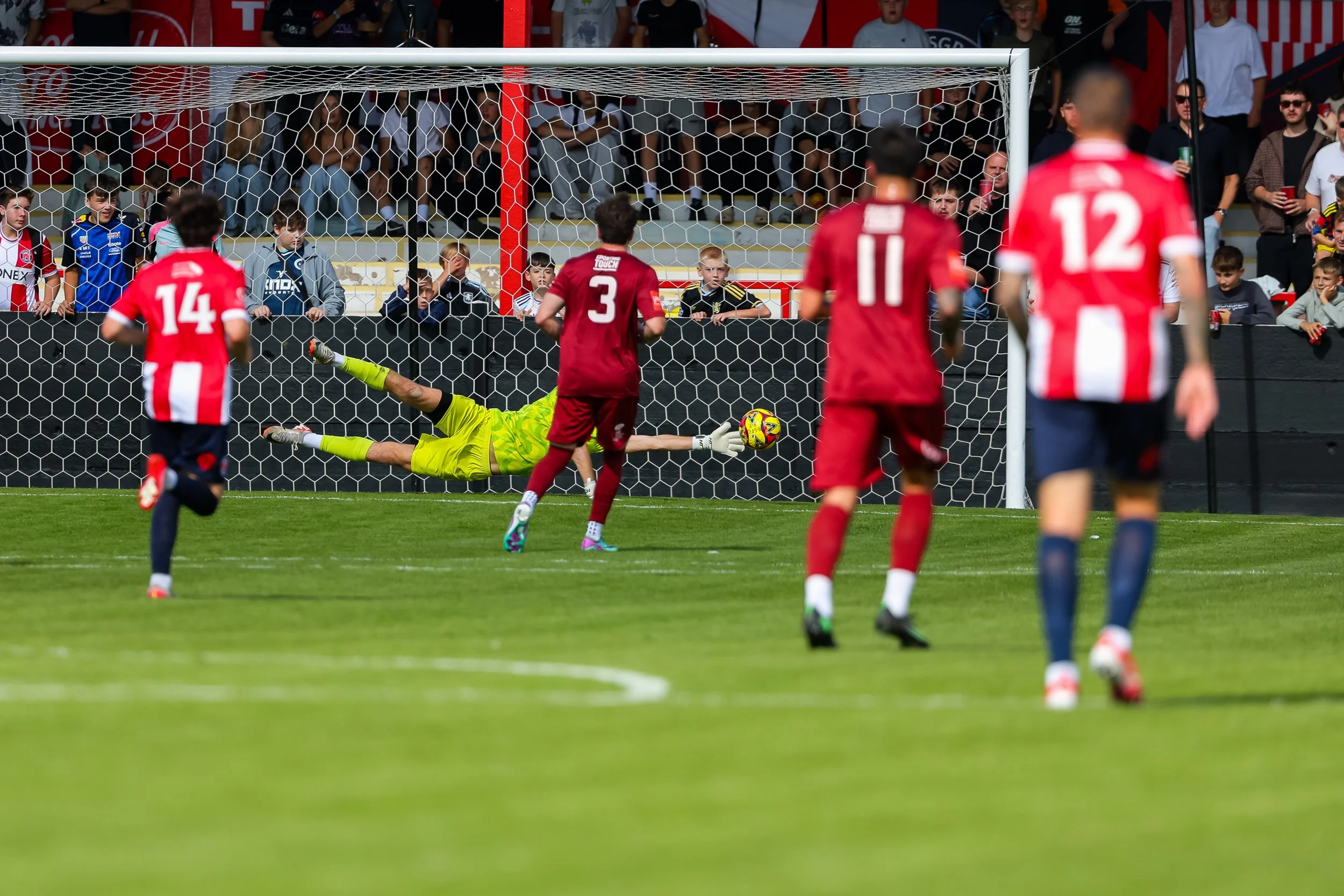 260905 Bromsgrove 2-0 NTFC MD-71.jpg
